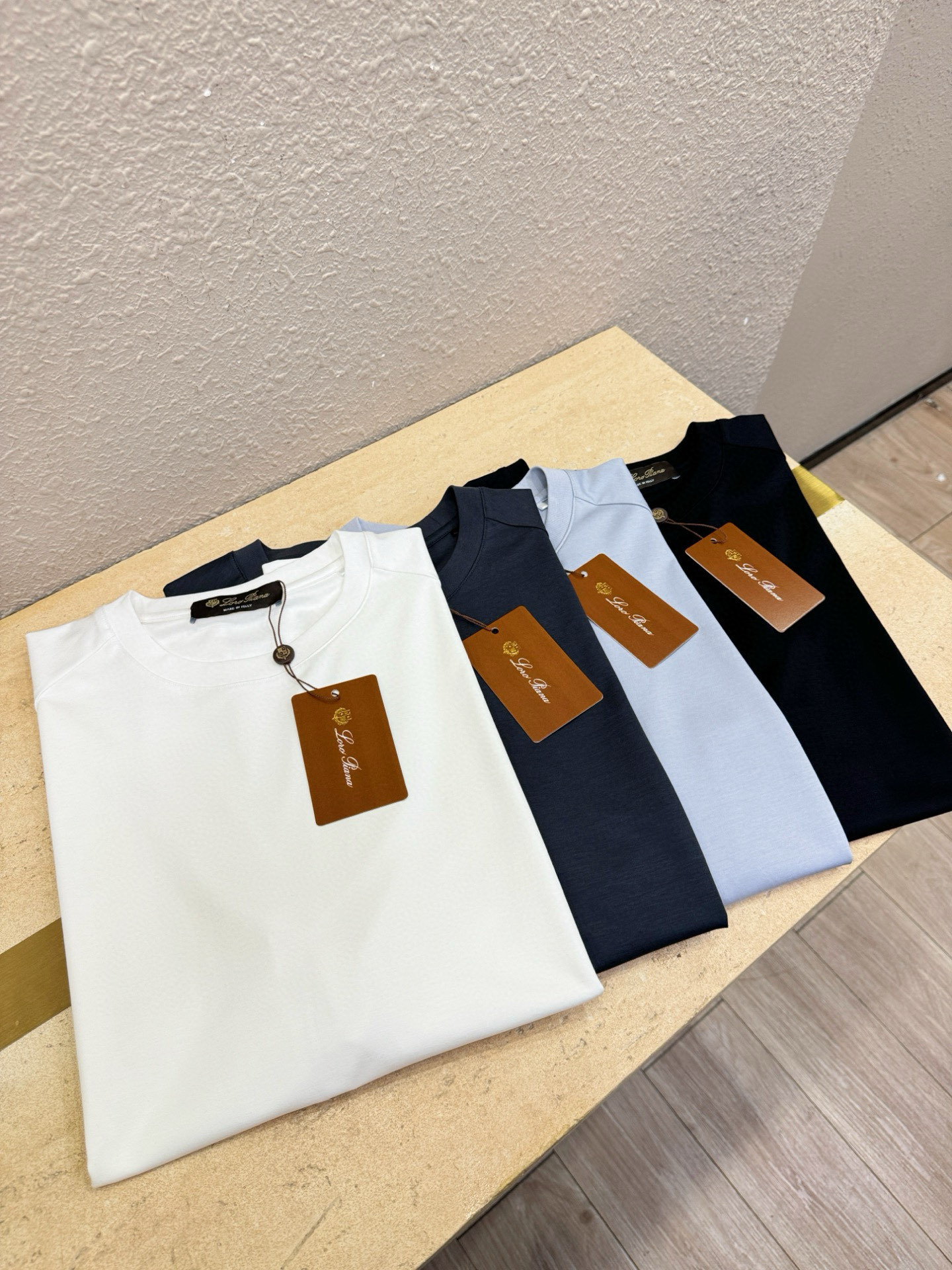 Loro Piana诺悠翩雅 顶级品质 款新品短袖！面料精选，莱赛尔+苏匹马+Coolmax三层织造，手