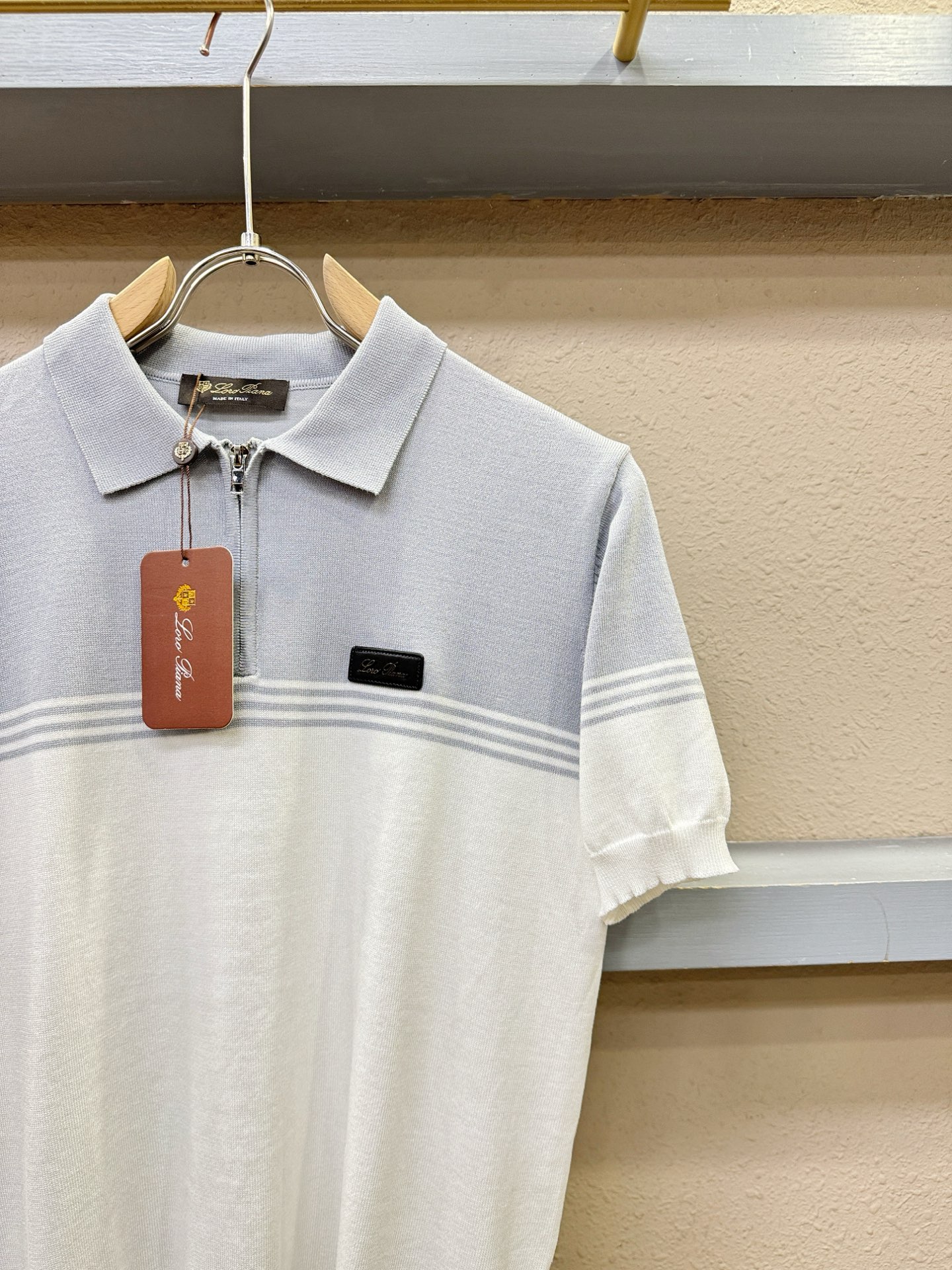 Loro Piana诺悠翩雅 2026春夏新品针织短袖，进口针织面料，手感柔软。顶级进口私货，时尚设计潮