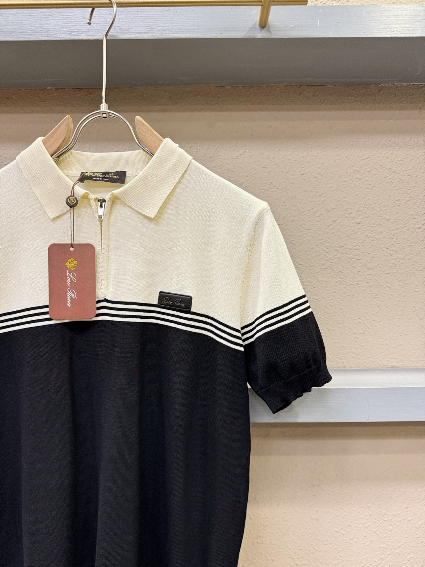 Loro Piana诺悠翩雅 2026春夏新品针织短袖，进口针织面料，手感柔软。顶级进口私货，时尚设计潮