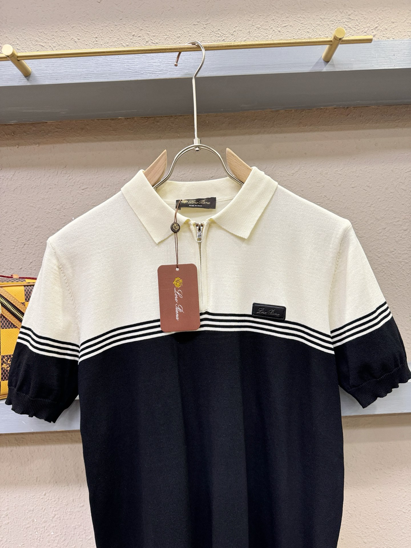 Loro Piana诺悠翩雅 2026春夏新品针织短袖，进口针织面料，手感柔软。顶级进口私货，时尚设计潮