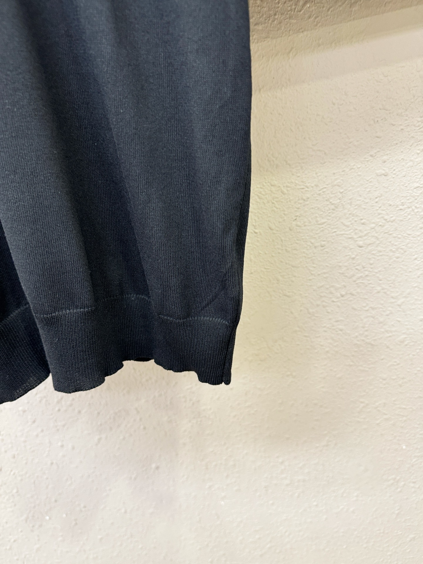 Loro Piana诺悠翩雅 2026春夏新品针织短袖，进口针织面料，手感柔软。顶级进口私货，时尚设计潮