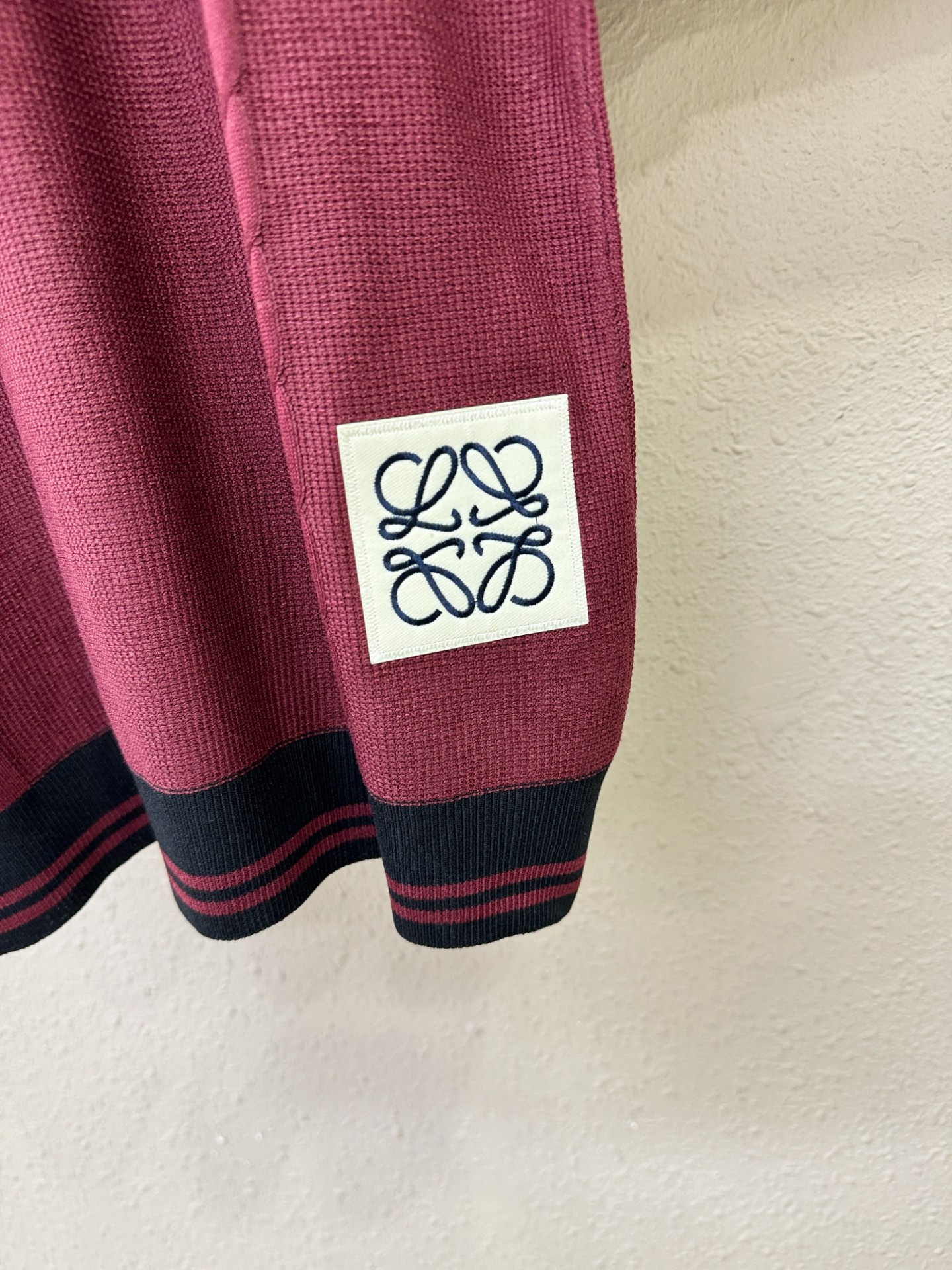 LOEWE罗意威 2026春夏新品针织短袖，进口针织面料，手感柔软。顶级进口私货，时尚设计潮流短袖针织衫