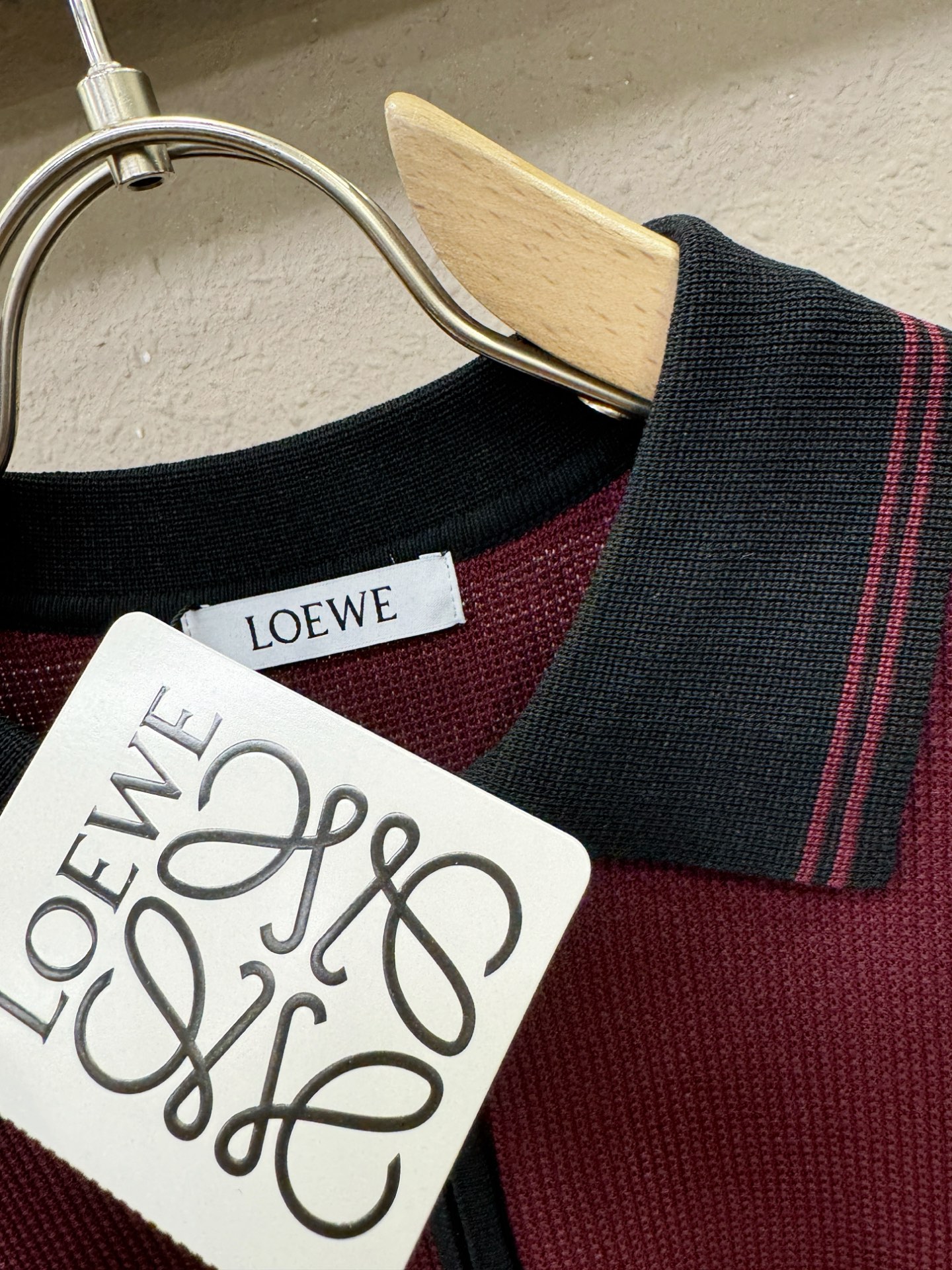 LOEWE罗意威 2026春夏新品针织短袖，进口针织面料，手感柔软。顶级进口私货，时尚设计潮流短袖针织衫