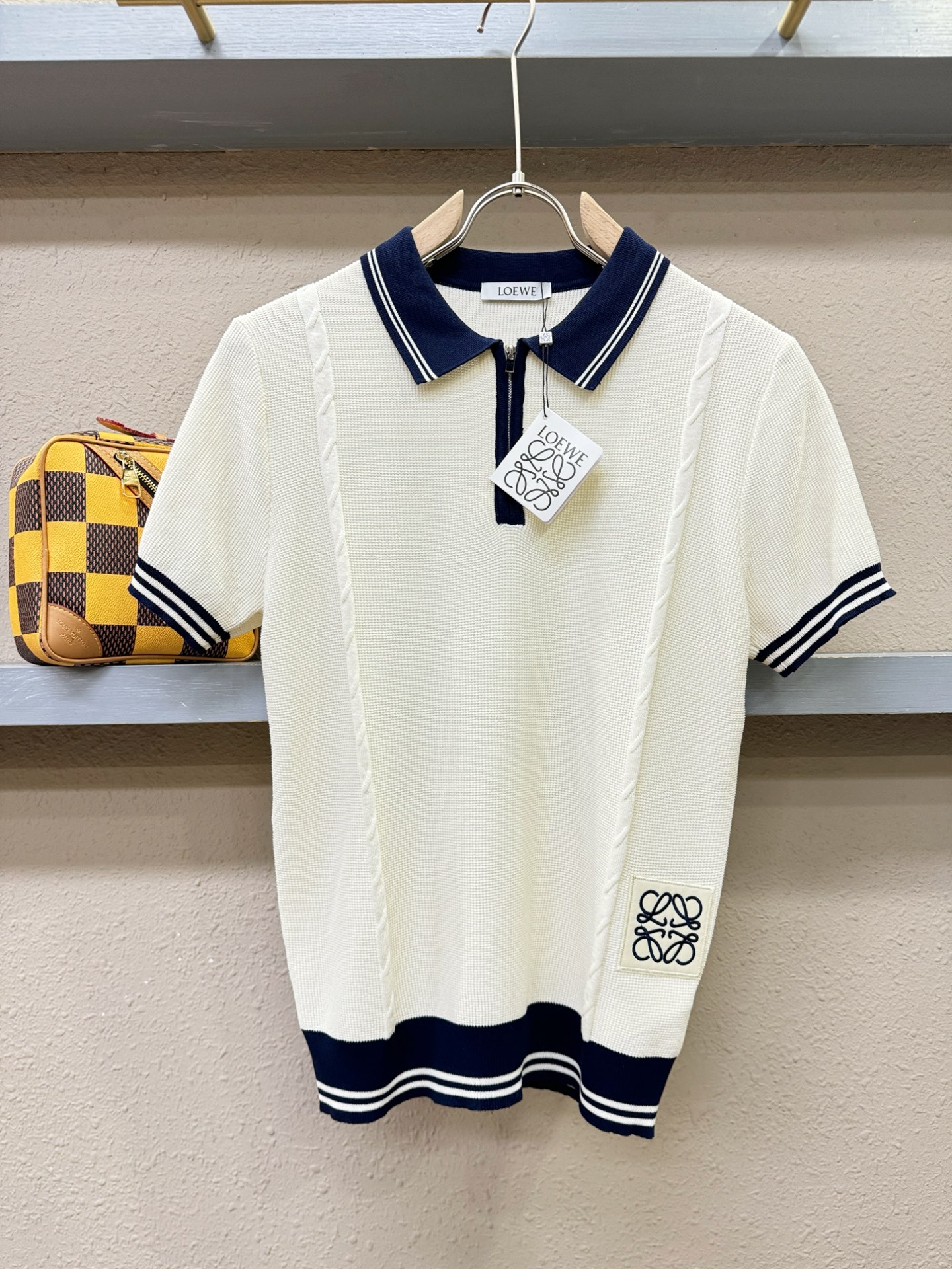 LOEWE罗意威 2026春夏新品针织短袖，进口针织面料，手感柔软。顶级进口私货，时尚设计潮流短袖针织衫