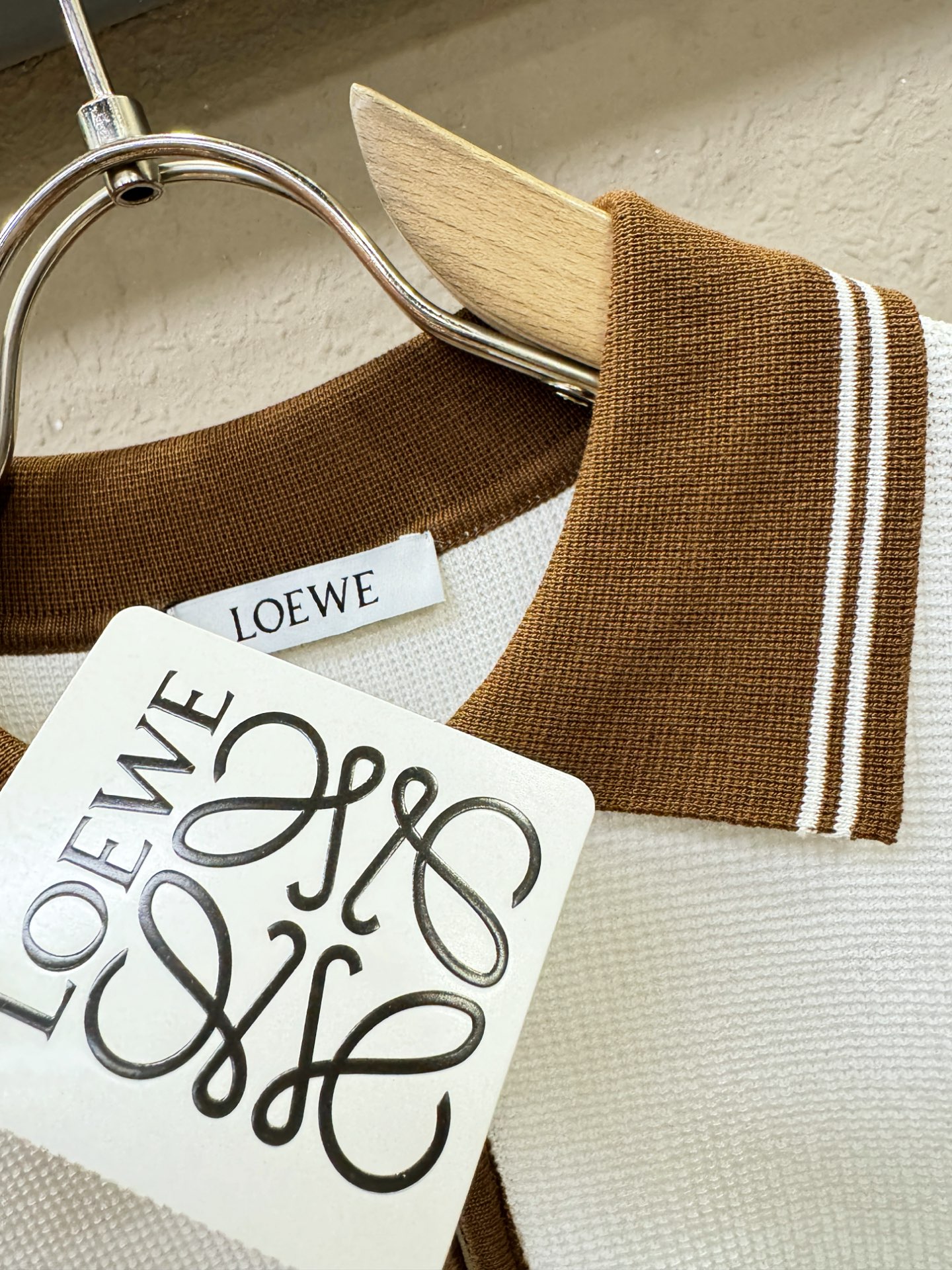 LOEWE罗意威 2026春夏新品针织短袖，进口针织面料，手感柔软。顶级进口私货，时尚设计潮流短袖针织衫