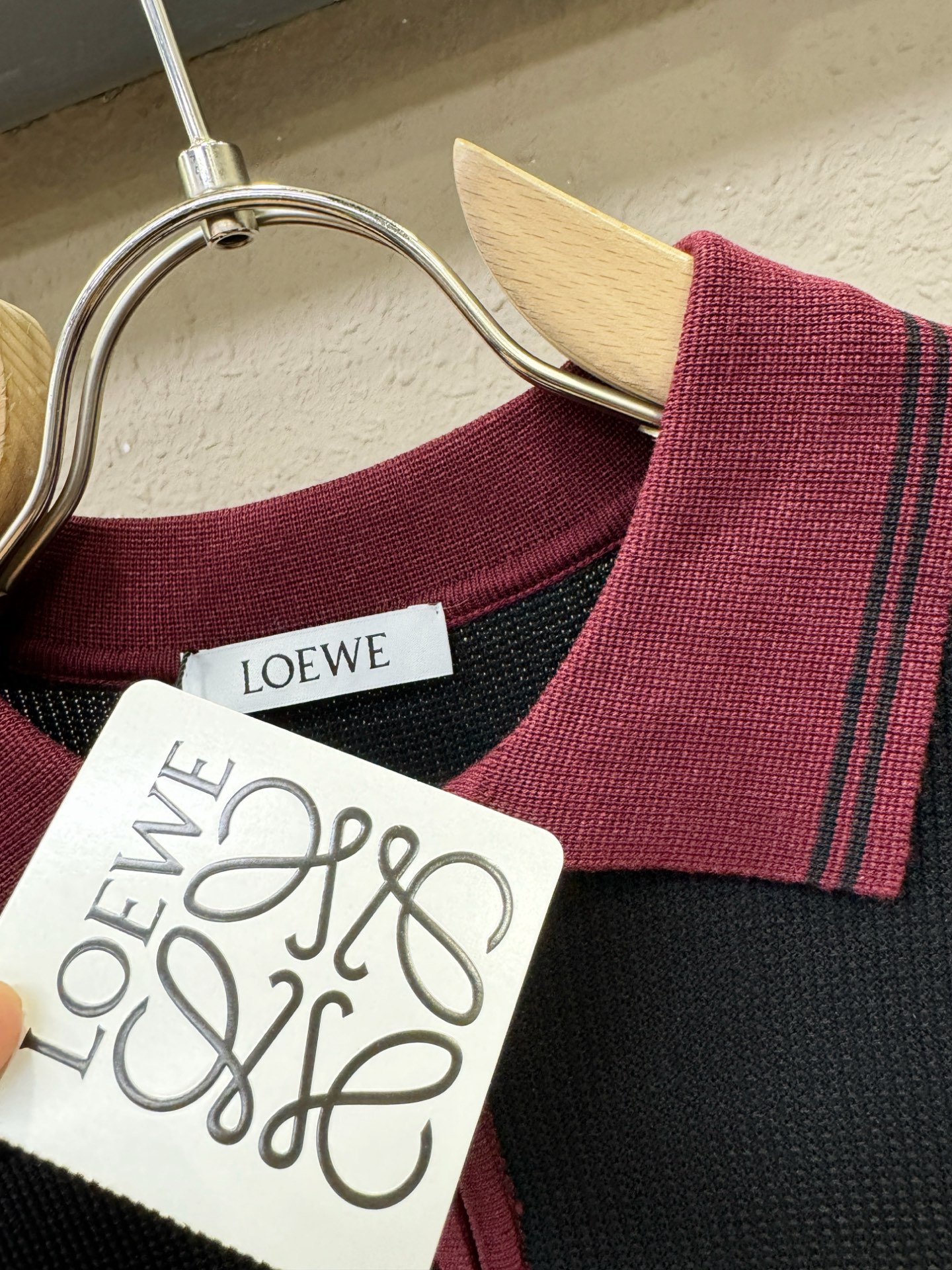 LOEWE罗意威 2026春夏新品针织短袖，进口针织面料，手感柔软。顶级进口私货，时尚设计潮流短袖针织衫