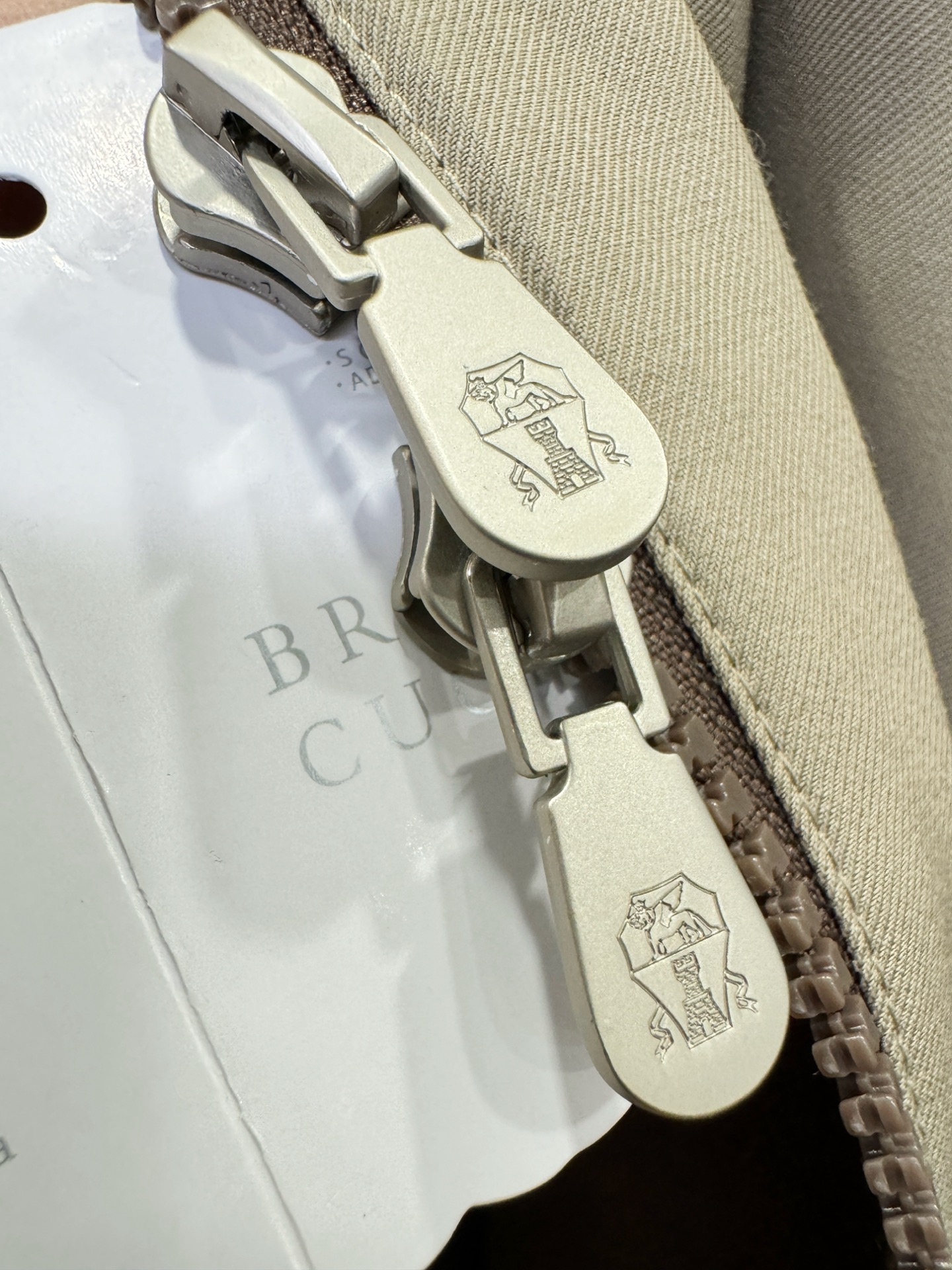 BC布鲁提 新款夹克外套，原单狠货 意大利进口面料时尚夹克外套。欧洲专柜同步，上身更随意大方，专柜原版五