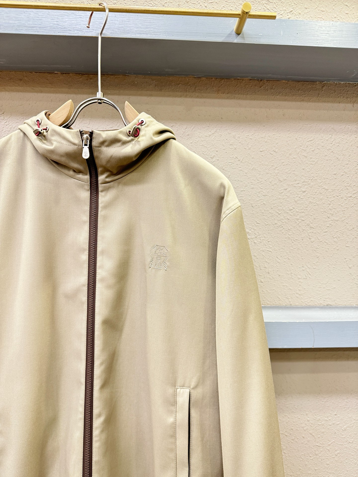 BC布鲁提 新款夹克外套，原单狠货 意大利进口面料时尚夹克外套。欧洲专柜同步，上身更随意大方，专柜原版五