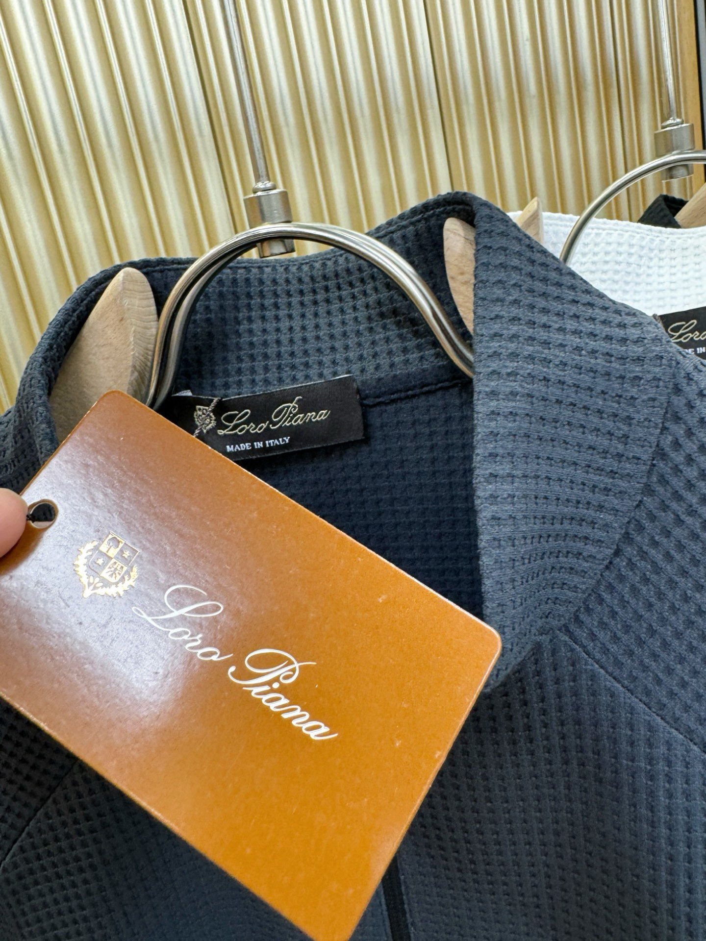 Loro Piana诺悠翩雅 秋冬新品 长袖上衣，经典Logo设计，百搭款 官网同步发售 定制面料，柔软