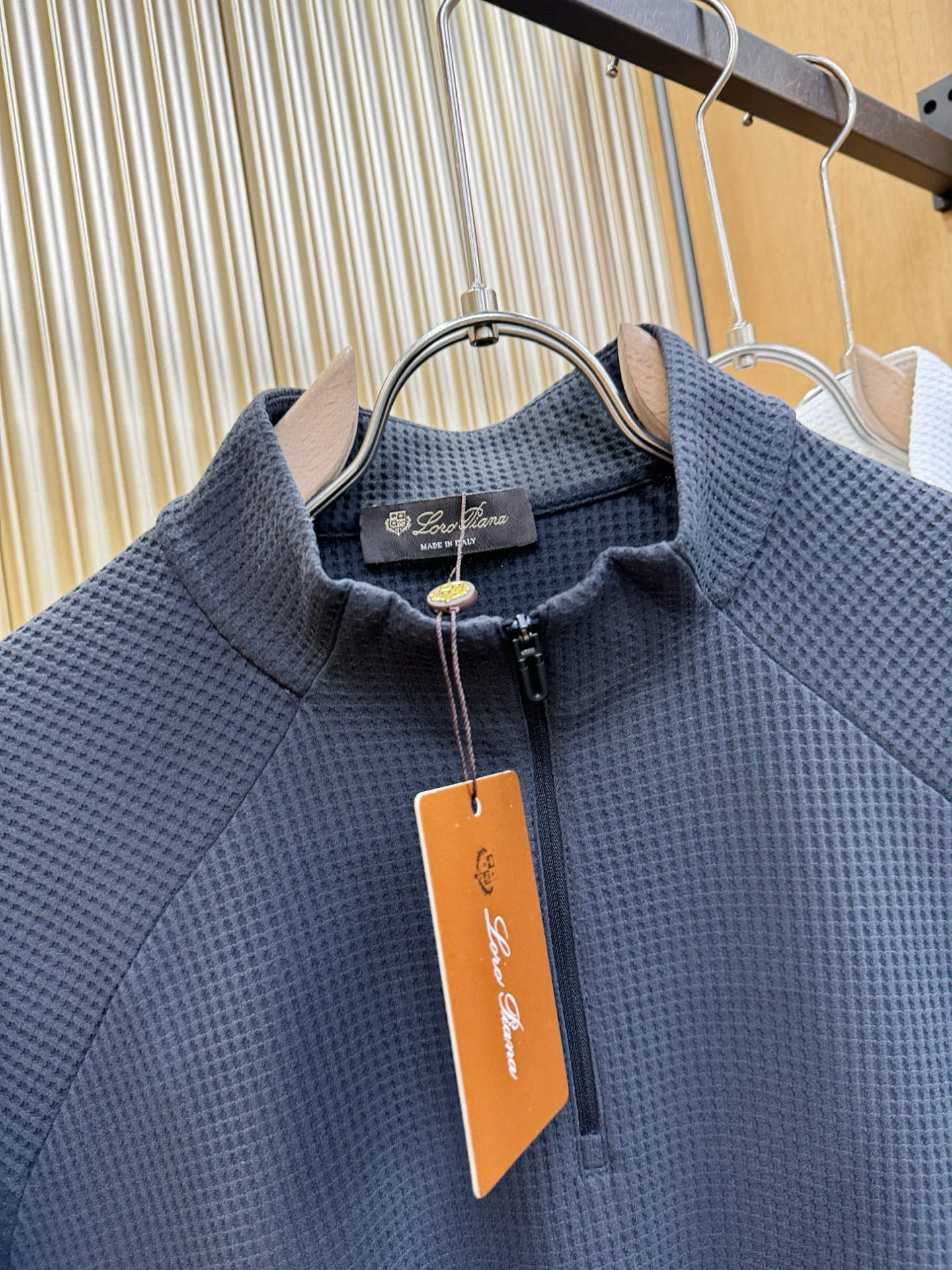 Loro Piana诺悠翩雅 秋冬新品 长袖上衣，经典Logo设计，百搭款 官网同步发售 定制面料，柔软