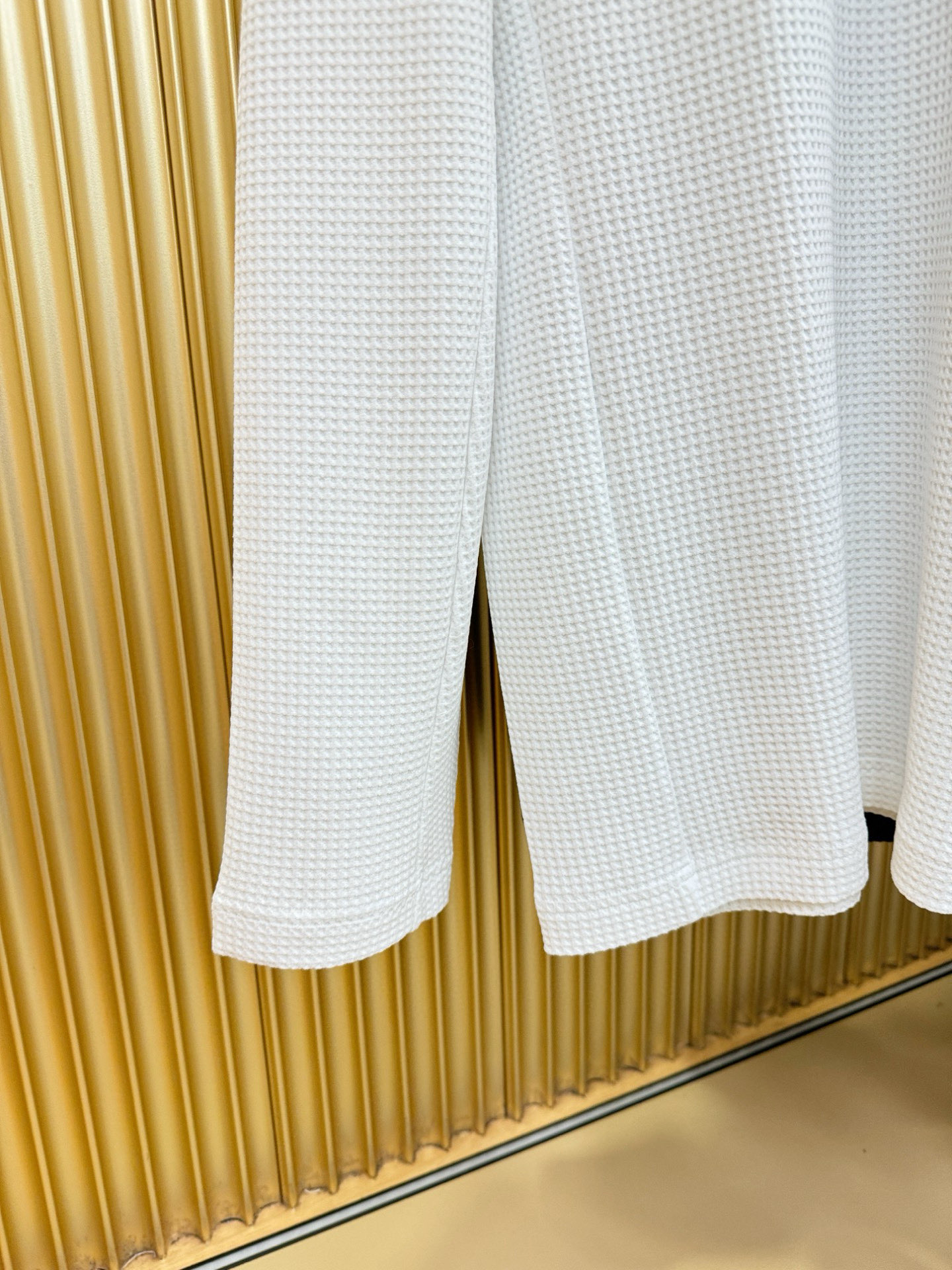 Loro Piana诺悠翩雅 秋冬新品 长袖上衣，经典Logo设计，百搭款 官网同步发售 定制面料，柔软