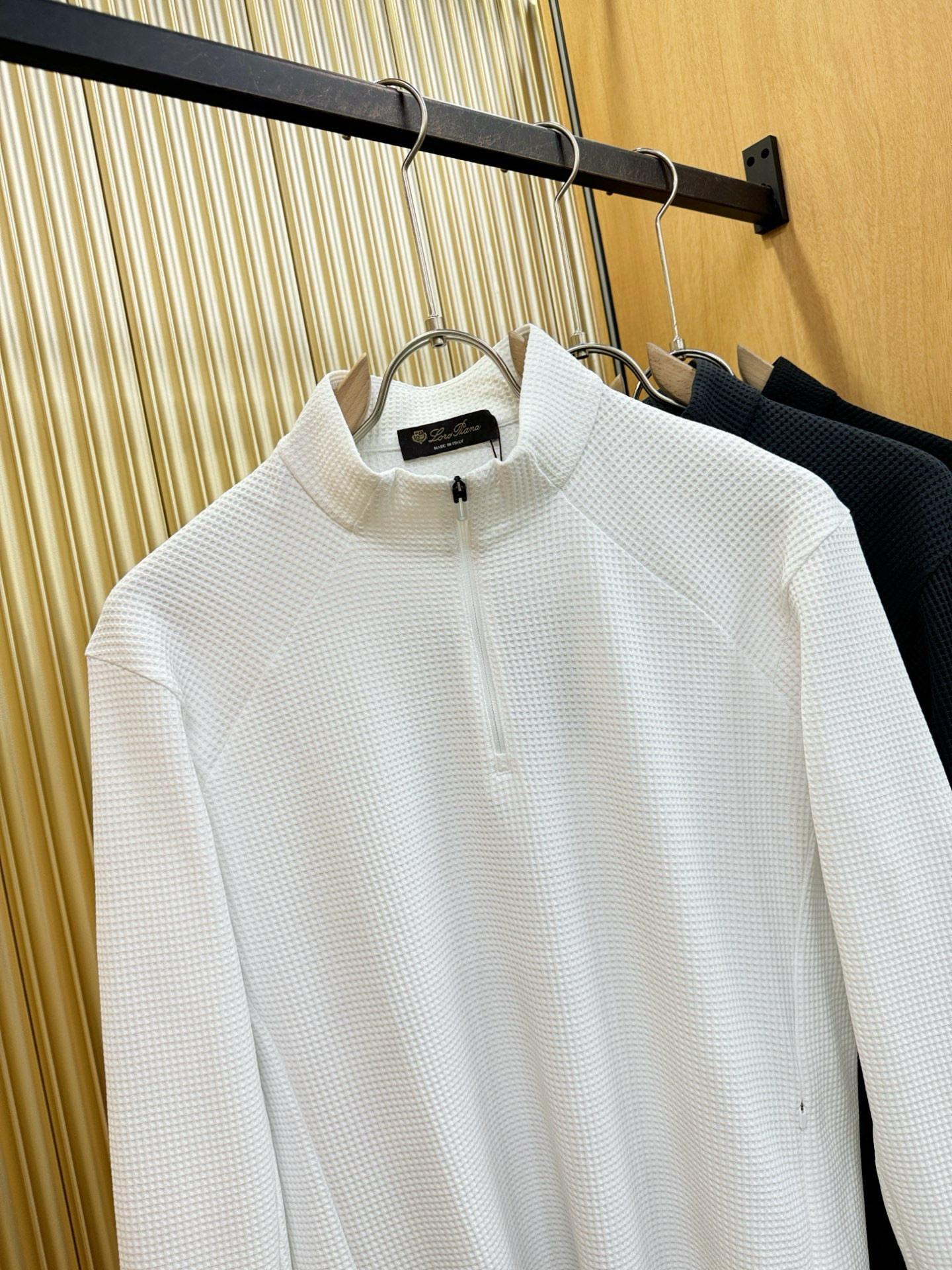 Loro Piana诺悠翩雅 秋冬新品 长袖上衣，经典Logo设计，百搭款 官网同步发售 定制面料，柔软