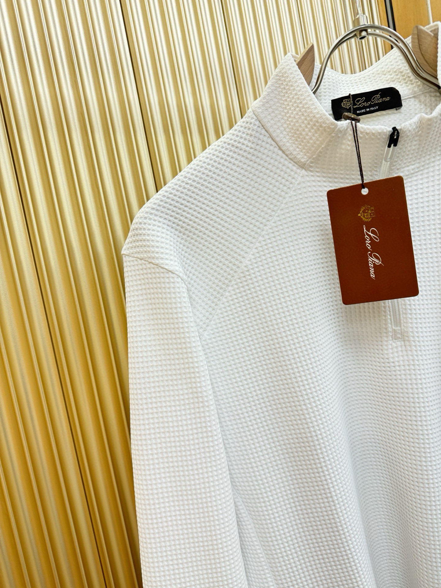 Loro Piana诺悠翩雅 秋冬新品 长袖上衣，经典Logo设计，百搭款 官网同步发售 定制面料，柔软