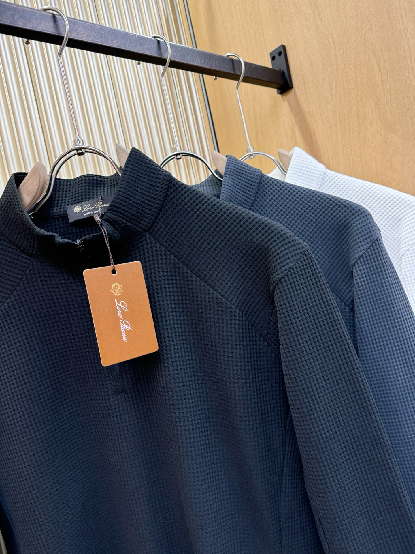 Loro Piana诺悠翩雅 秋冬新品 长袖上衣，经典Logo设计，百搭款 官网同步发售 定制面料，柔软