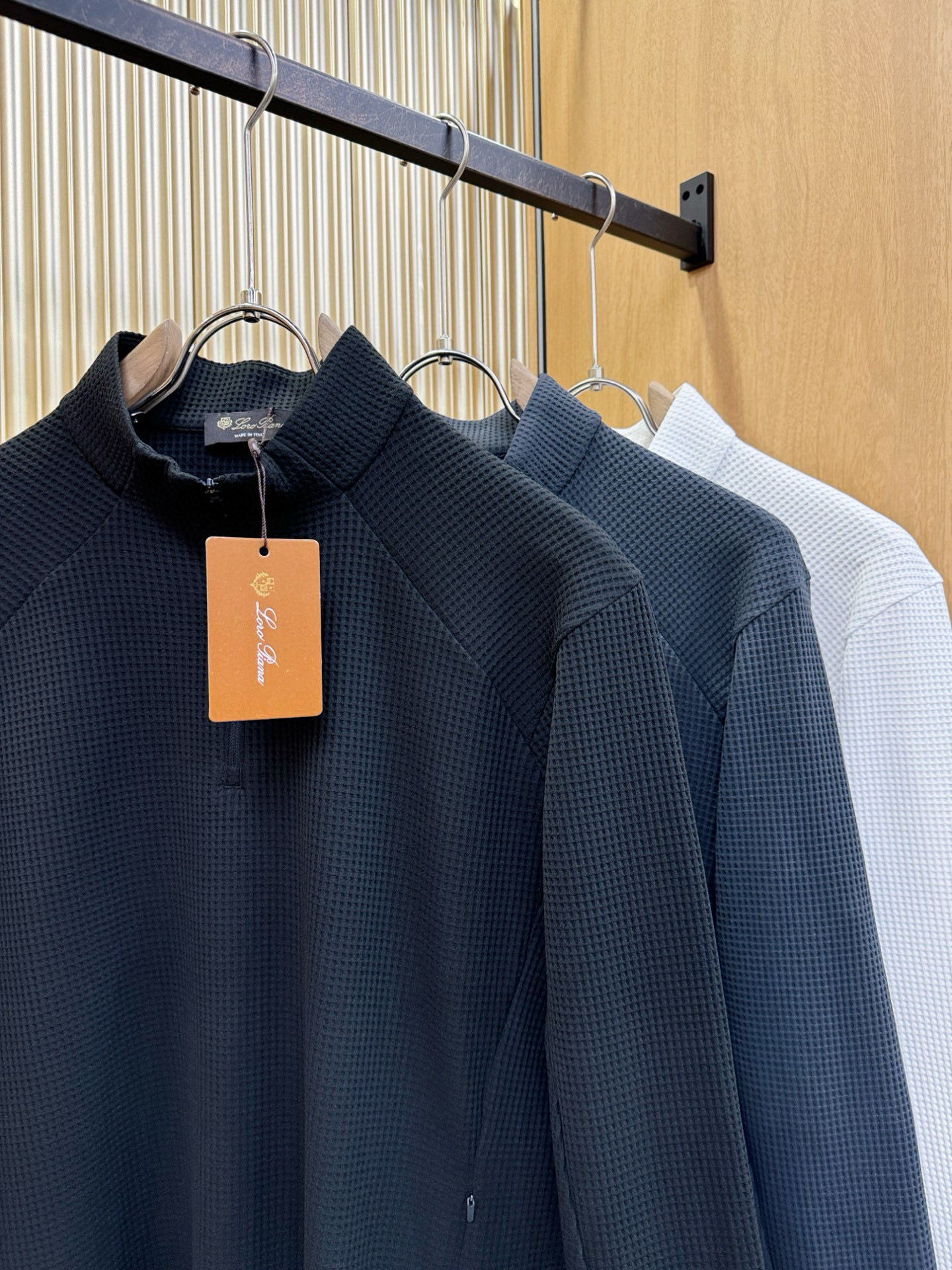 Loro Piana诺悠翩雅 秋冬新品 长袖上衣，经典Logo设计，百搭款 官网同步发售 定制面料，柔软