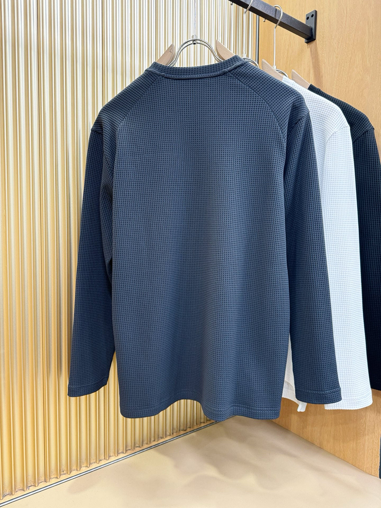 Loro Piana诺悠翩雅 秋冬新品 长袖上衣，经典Logo设计，百搭款 官网同步发售 定制面料，柔软