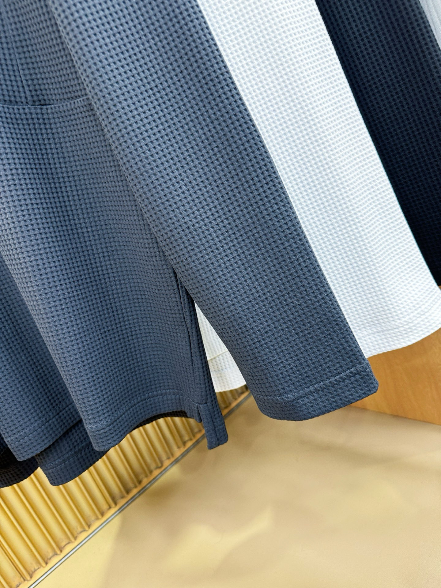 Loro Piana诺悠翩雅 秋冬新品 长袖上衣，经典Logo设计，百搭款 官网同步发售 定制面料，柔软