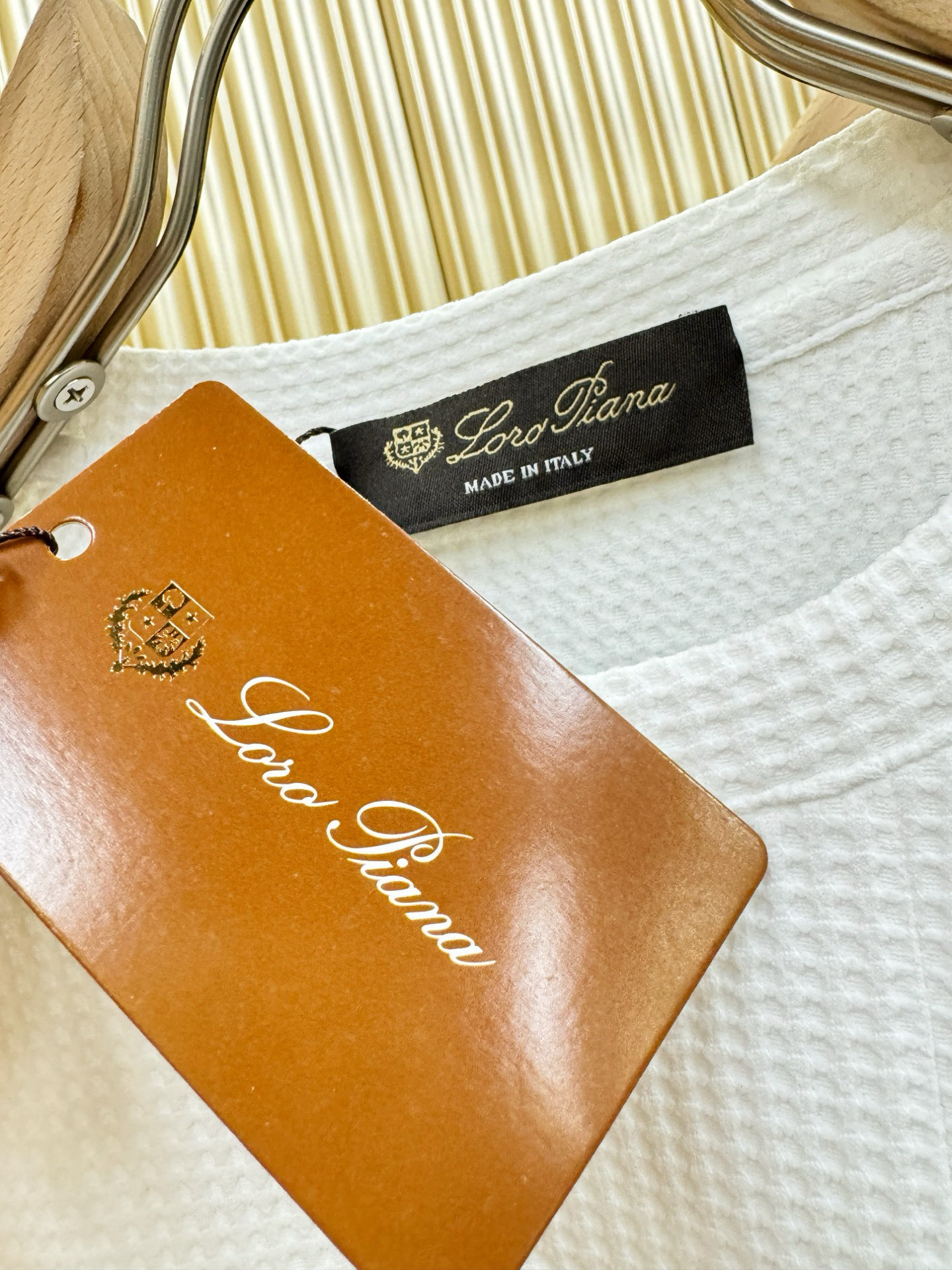 Loro Piana诺悠翩雅 秋冬新品 长袖上衣，经典Logo设计，百搭款 官网同步发售 定制面料，柔软