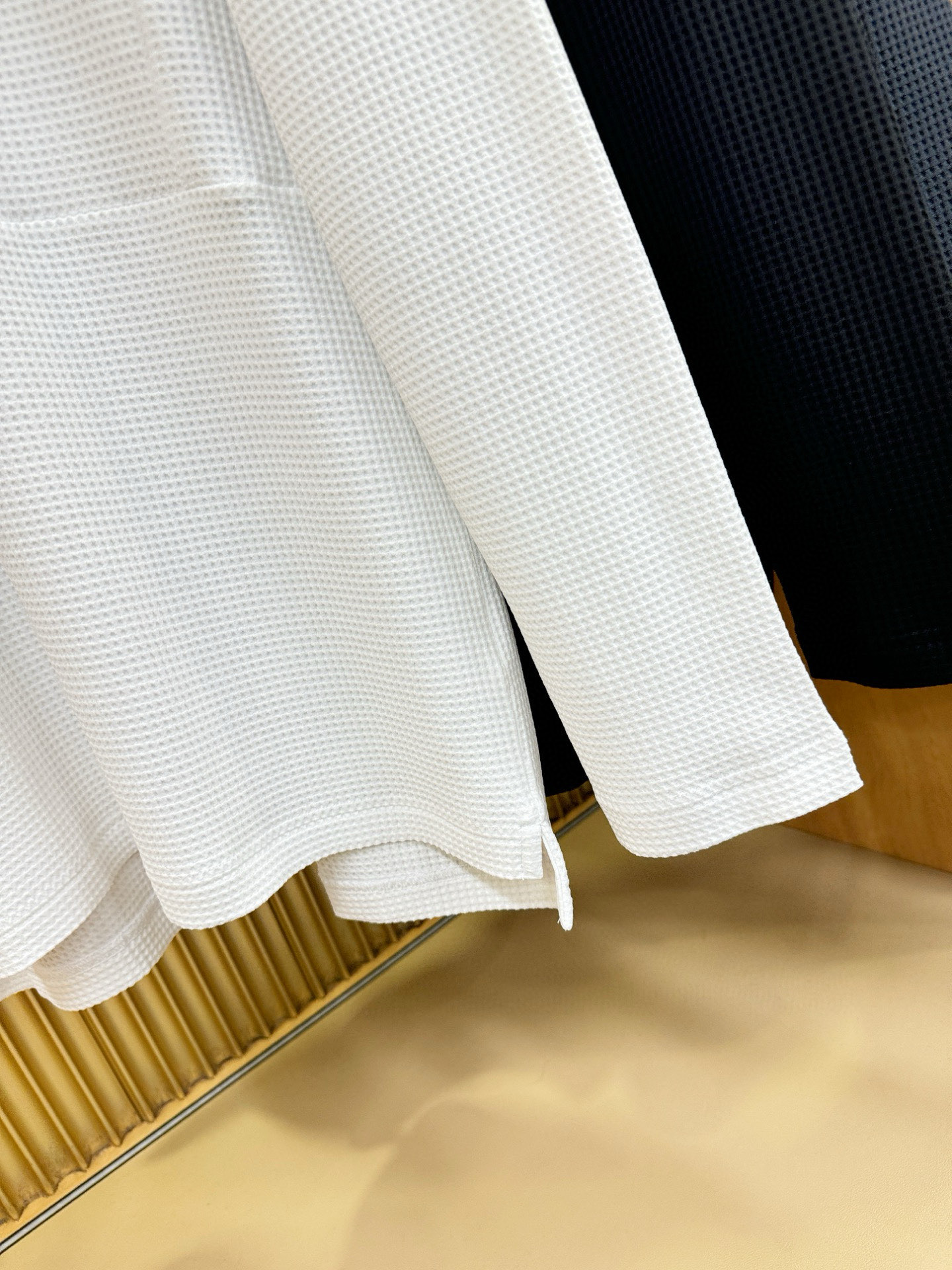 Loro Piana诺悠翩雅 秋冬新品 长袖上衣，经典Logo设计，百搭款 官网同步发售 定制面料，柔软