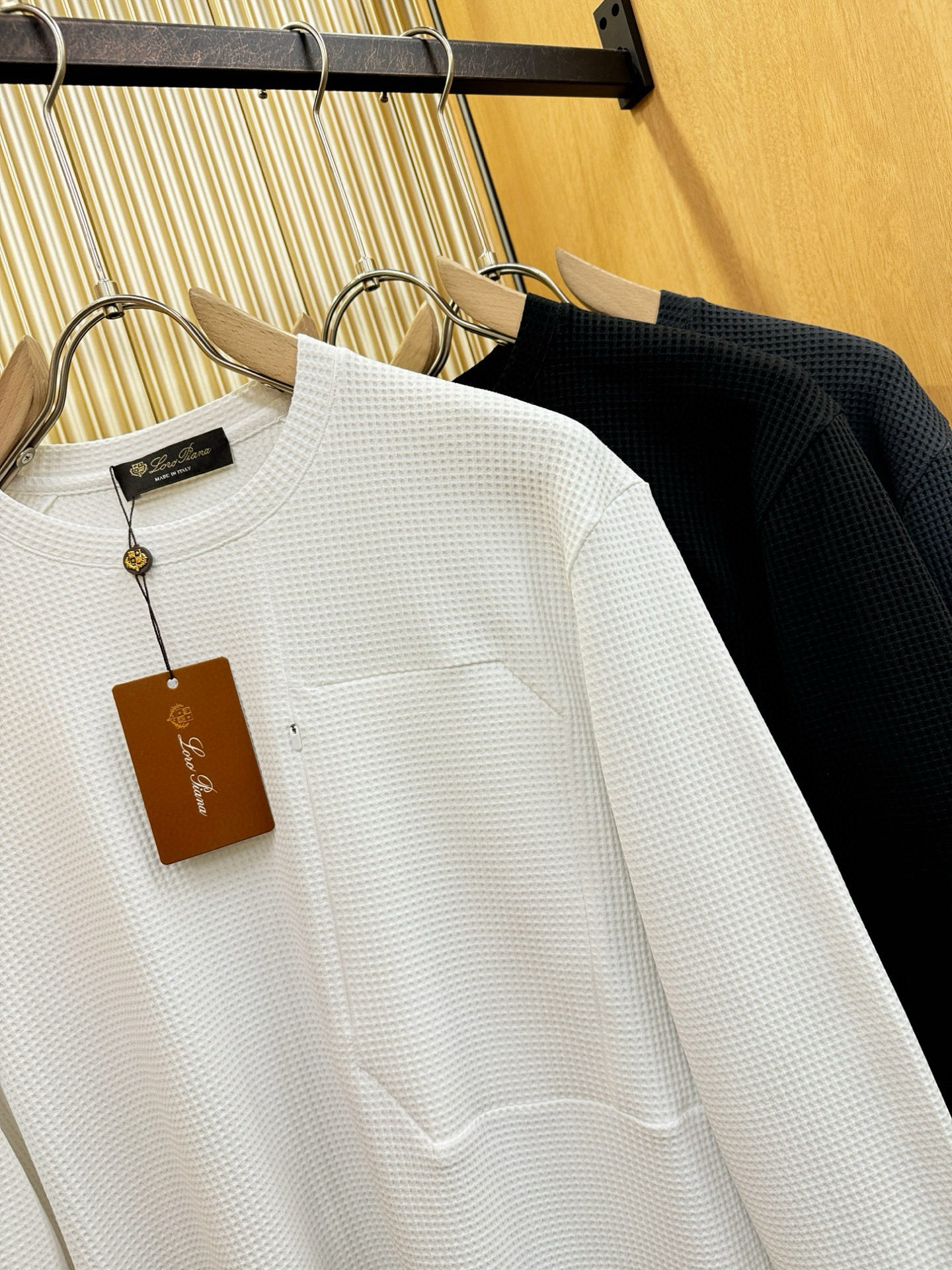 Loro Piana诺悠翩雅 秋冬新品 长袖上衣，经典Logo设计，百搭款 官网同步发售 定制面料，柔软