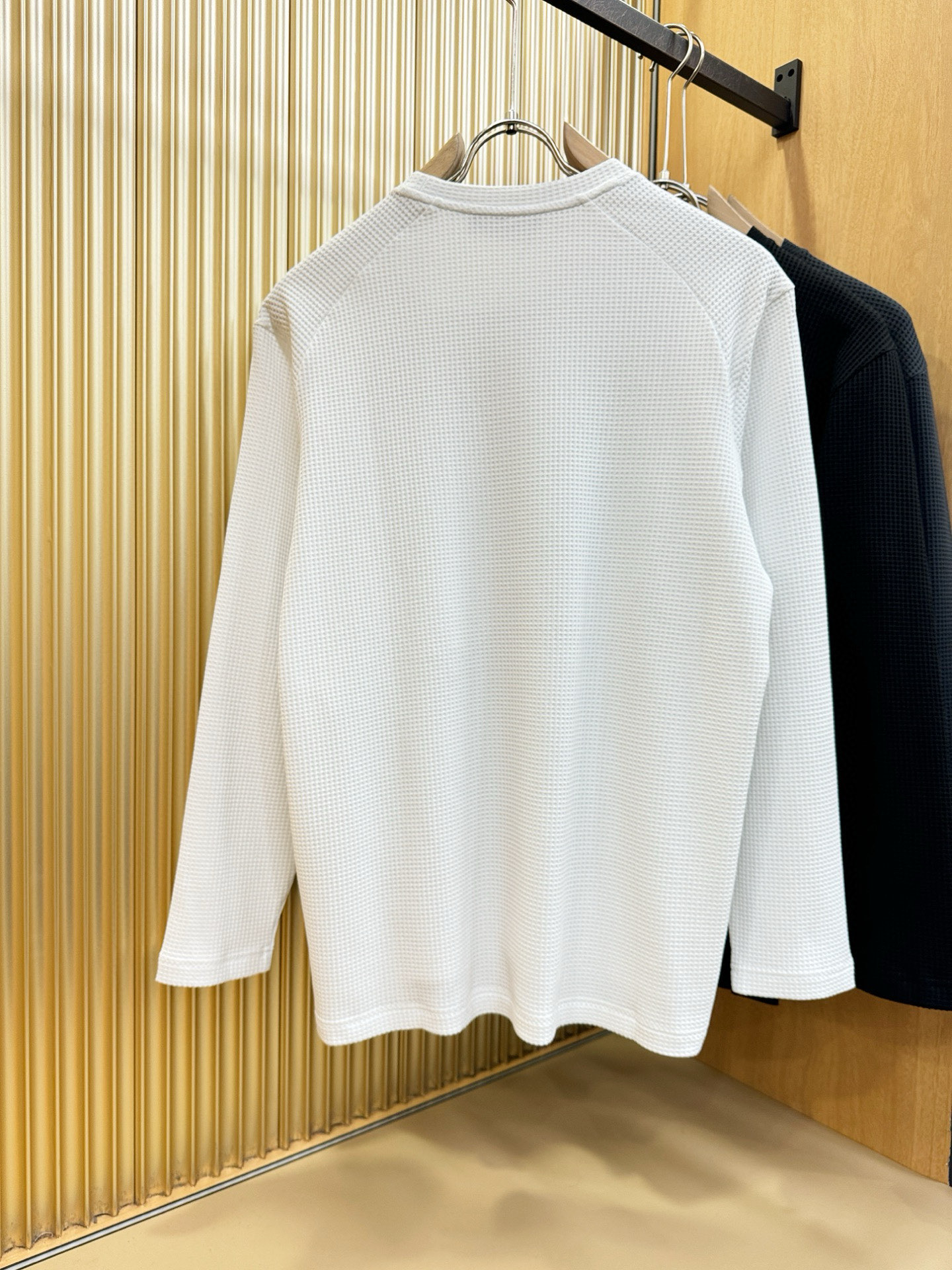 Loro Piana诺悠翩雅 秋冬新品 长袖上衣，经典Logo设计，百搭款 官网同步发售 定制面料，柔软