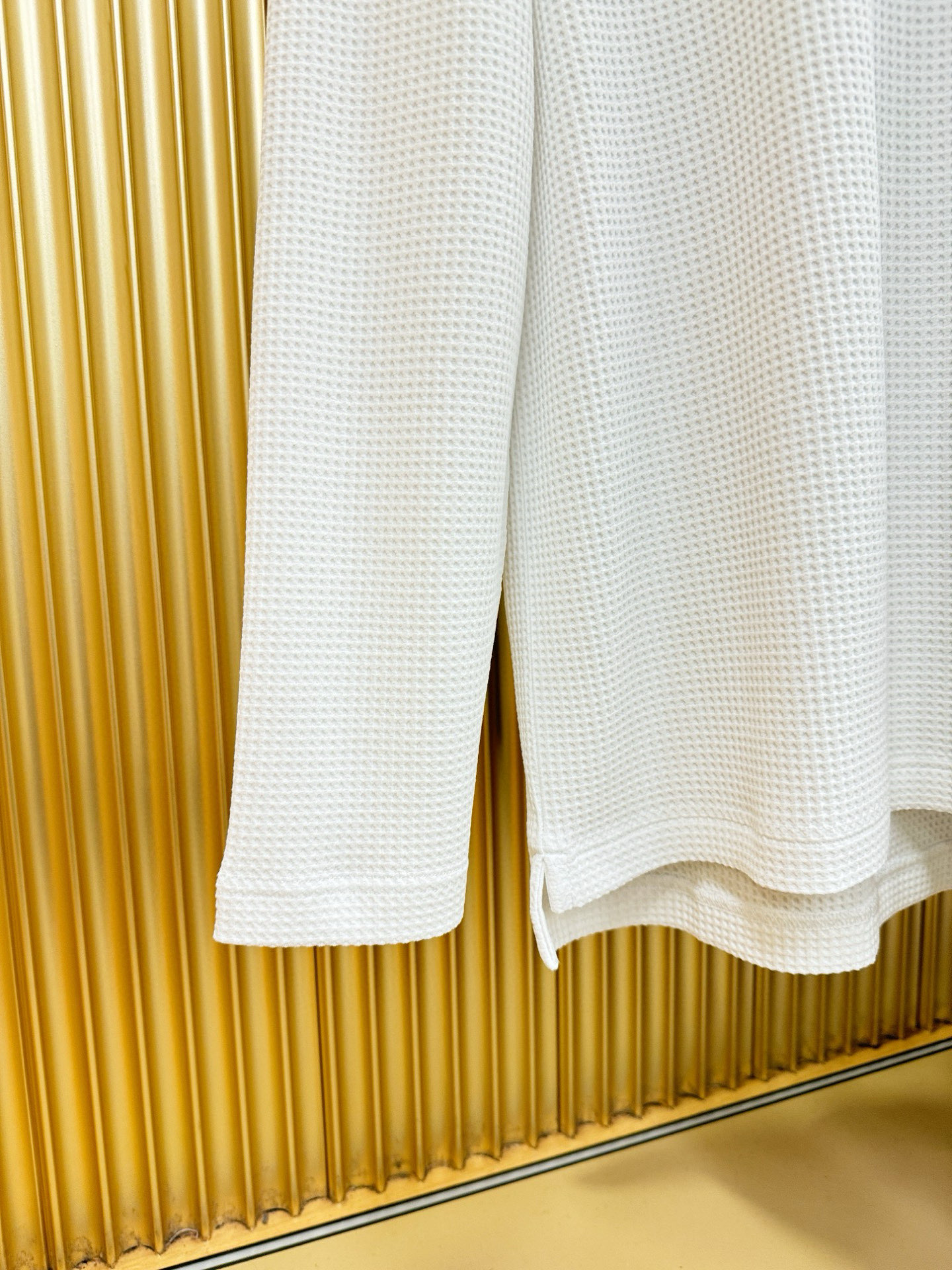 Loro Piana诺悠翩雅 秋冬新品 长袖上衣，经典Logo设计，百搭款 官网同步发售 定制面料，柔软