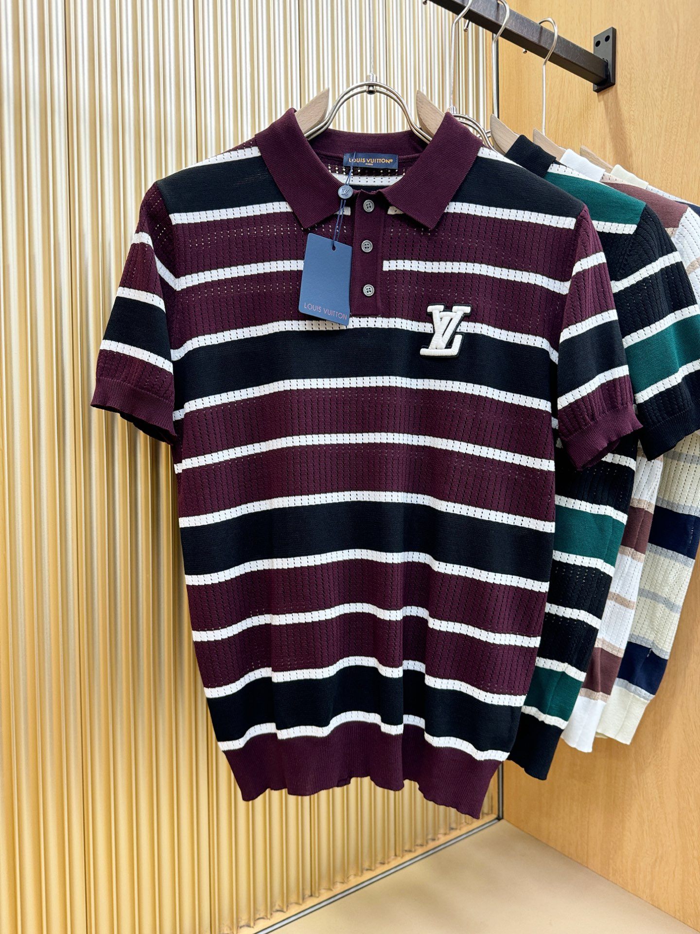 LV路易威登2026春夏新品针织短袖，进口针织面料，手感柔软。顶级进口私货，时尚设计潮流短袖针织衫，不失
