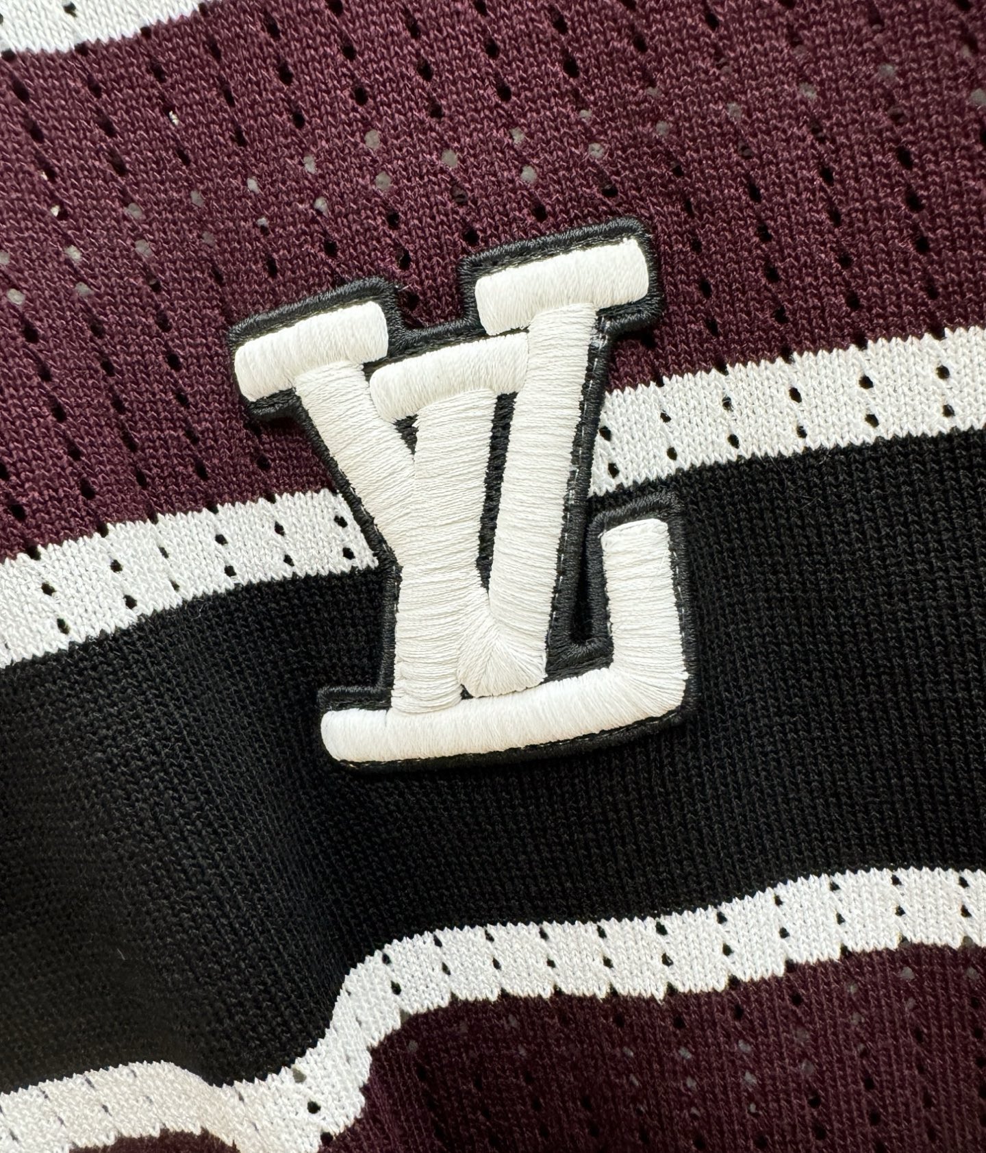 LV路易威登2026春夏新品针织短袖，进口针织面料，手感柔软。顶级进口私货，时尚设计潮流短袖针织衫，不失