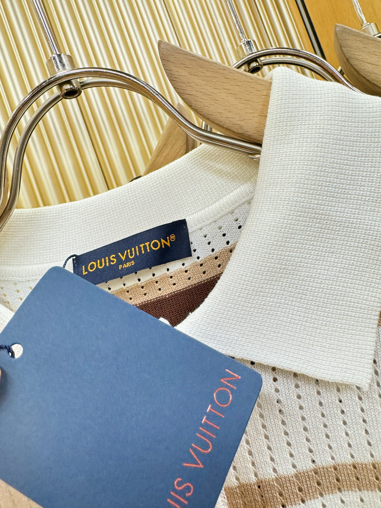 LV路易威登2026春夏新品针织短袖，进口针织面料，手感柔软。顶级进口私货，时尚设计潮流短袖针织衫，不失