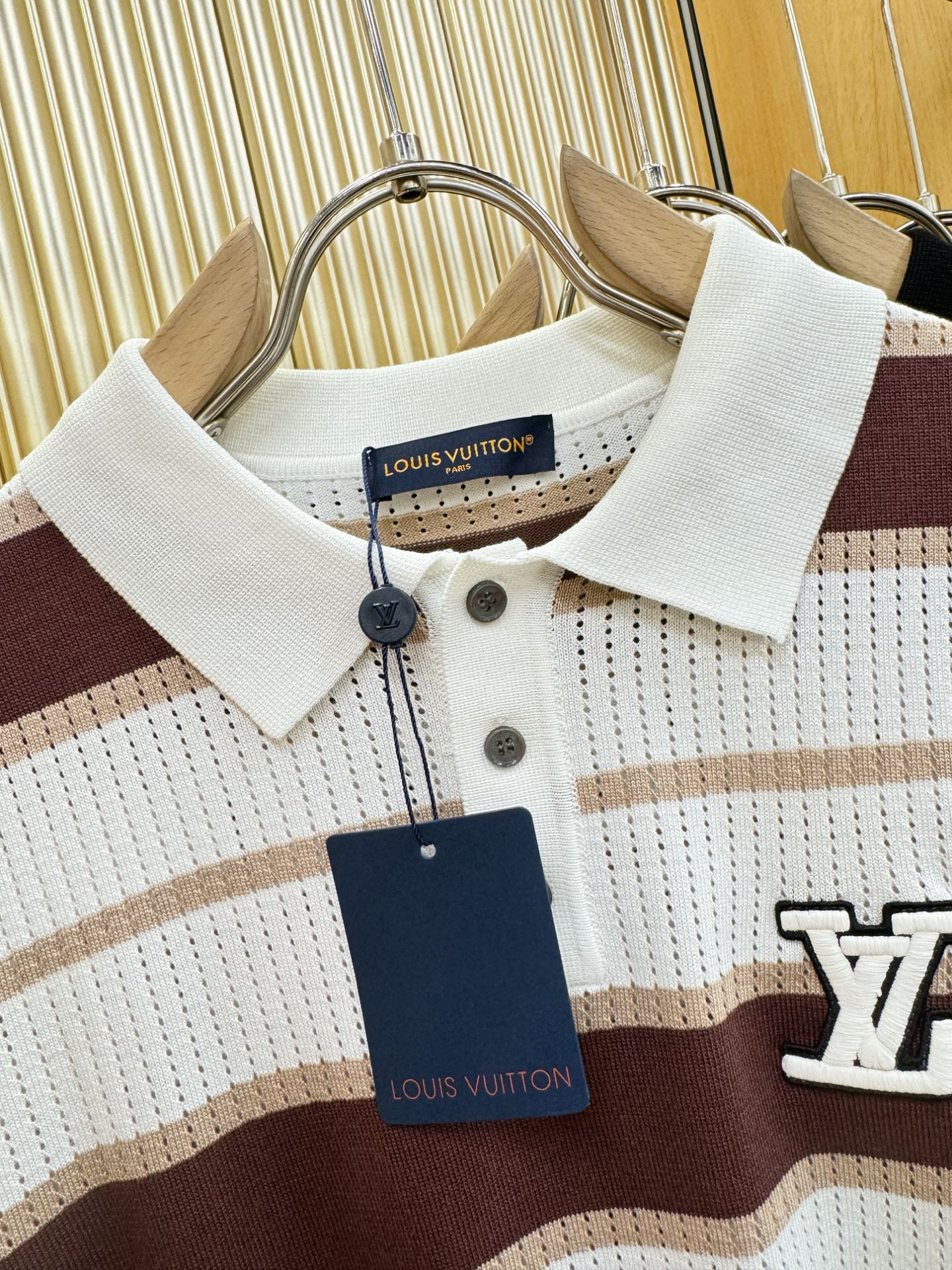 LV路易威登2026春夏新品针织短袖，进口针织面料，手感柔软。顶级进口私货，时尚设计潮流短袖针织衫，不失
