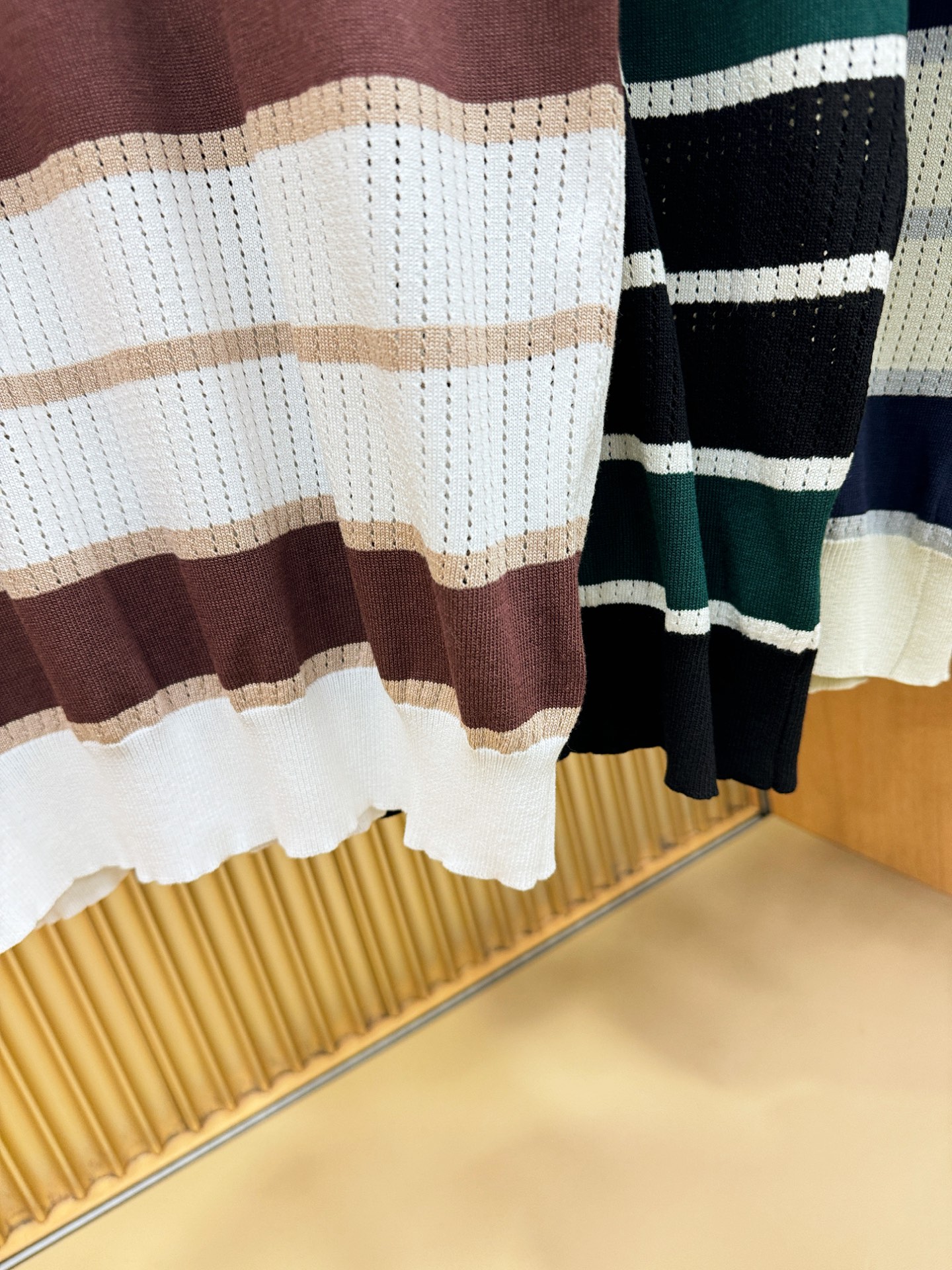 LV路易威登2026春夏新品针织短袖，进口针织面料，手感柔软。顶级进口私货，时尚设计潮流短袖针织衫，不失