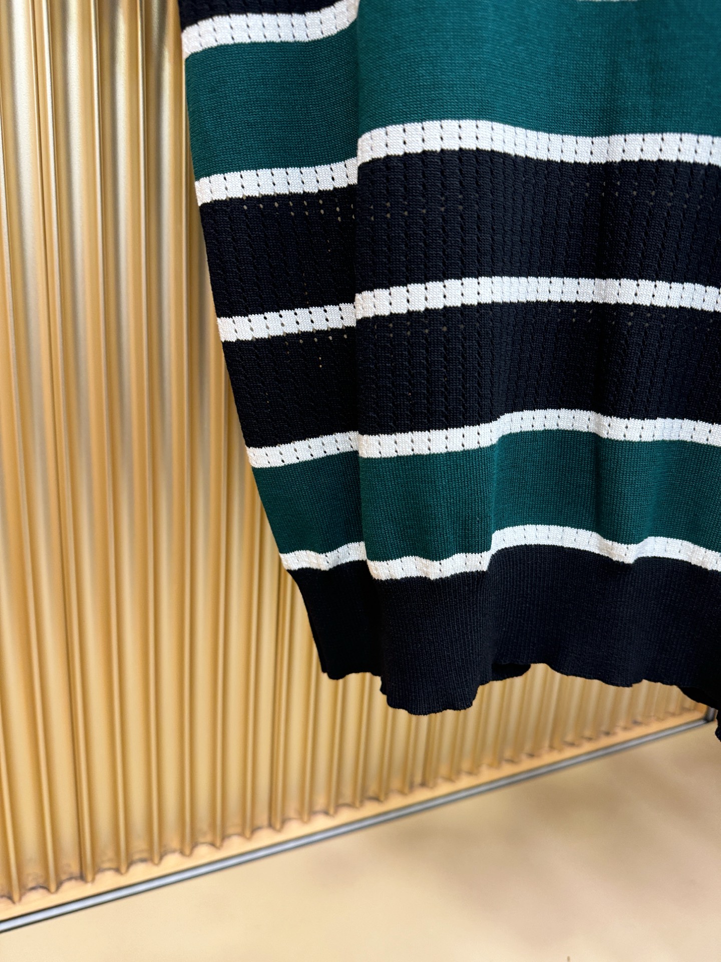 LV路易威登2026春夏新品针织短袖，进口针织面料，手感柔软。顶级进口私货，时尚设计潮流短袖针织衫，不失