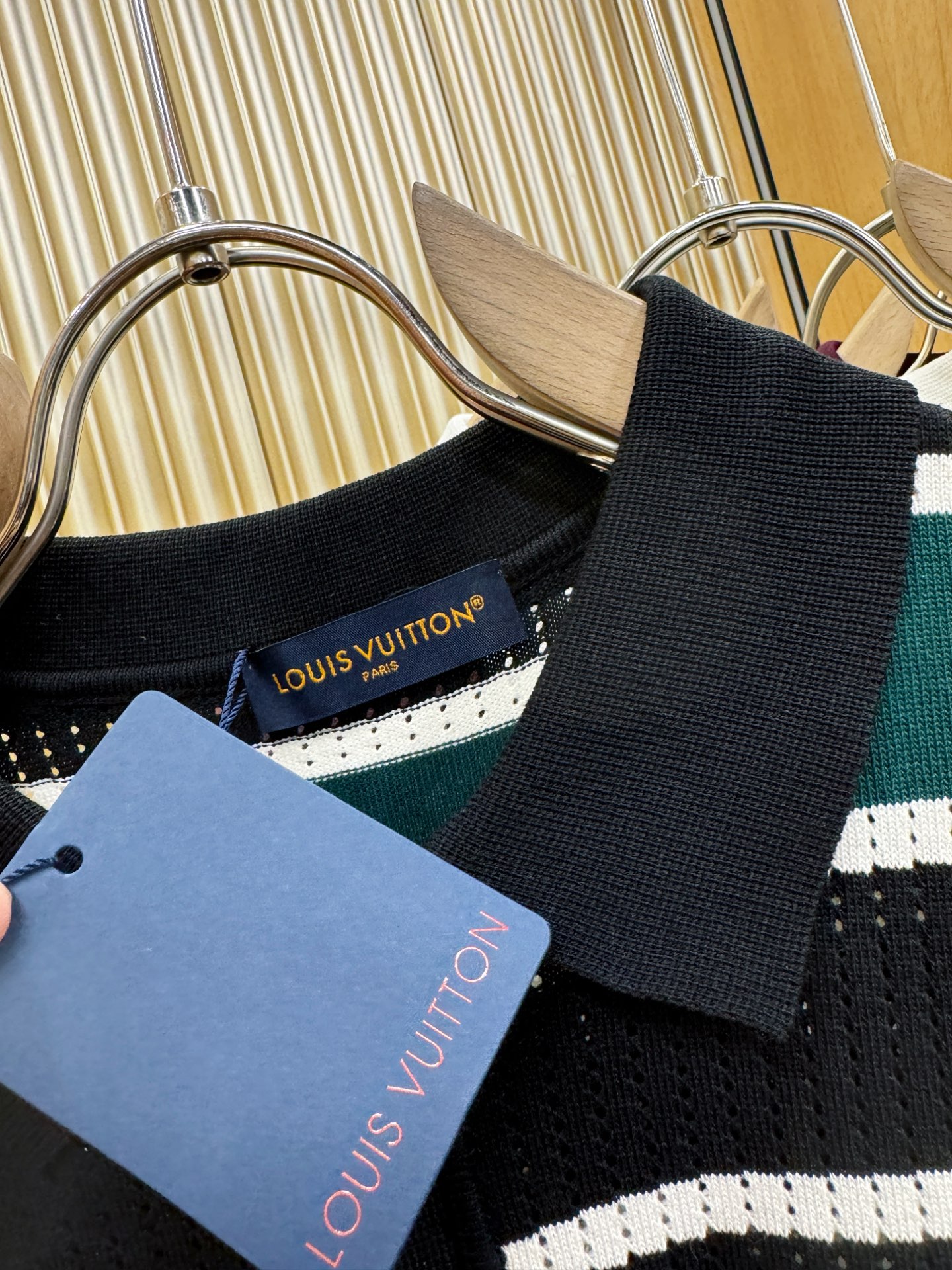 LV路易威登2026春夏新品针织短袖，进口针织面料，手感柔软。顶级进口私货，时尚设计潮流短袖针织衫，不失