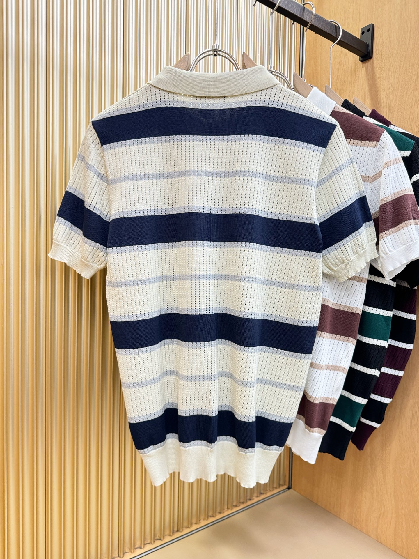 LV路易威登2026春夏新品针织短袖，进口针织面料，手感柔软。顶级进口私货，时尚设计潮流短袖针织衫，不失