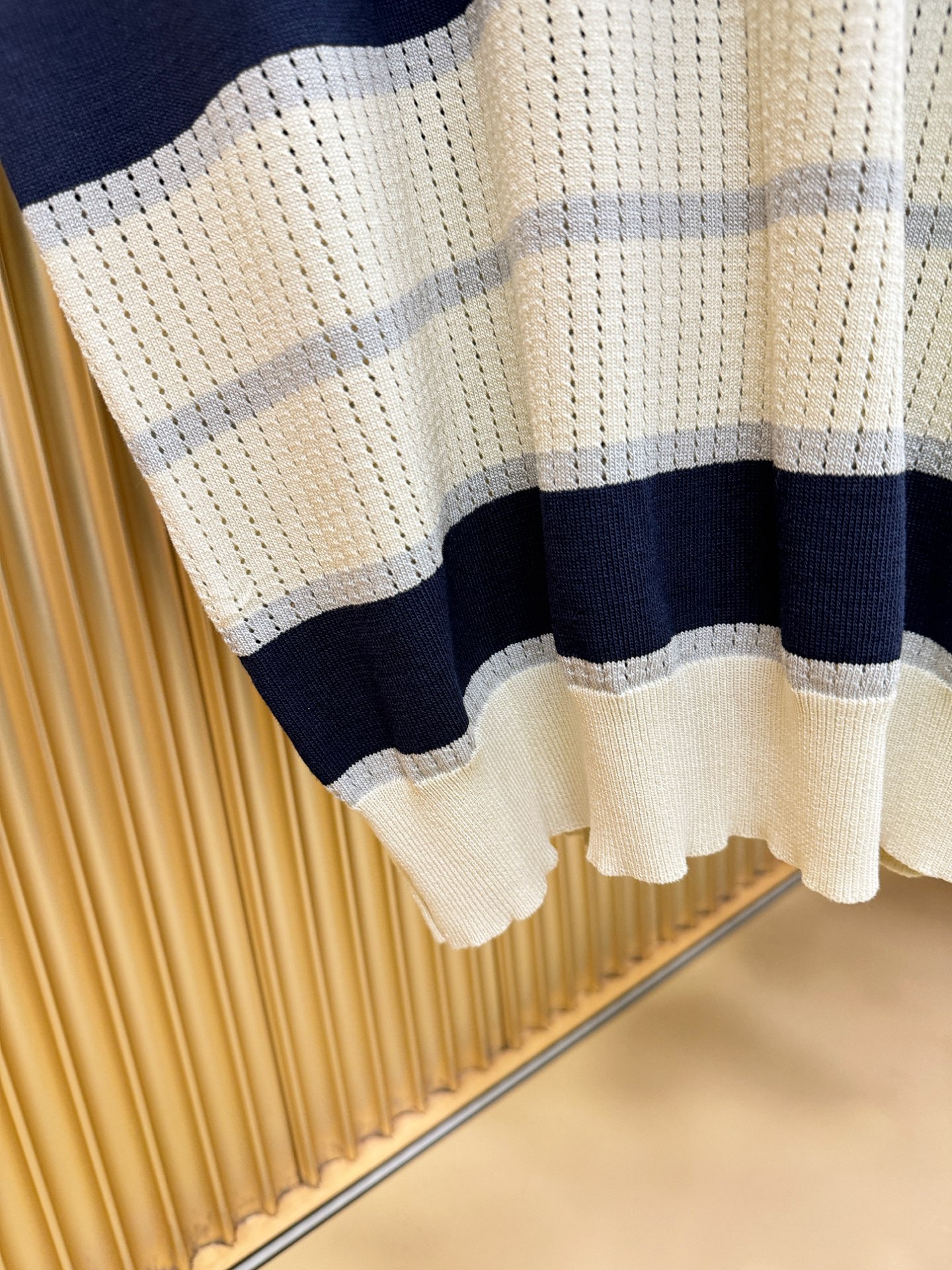 LV路易威登2026春夏新品针织短袖，进口针织面料，手感柔软。顶级进口私货，时尚设计潮流短袖针织衫，不失