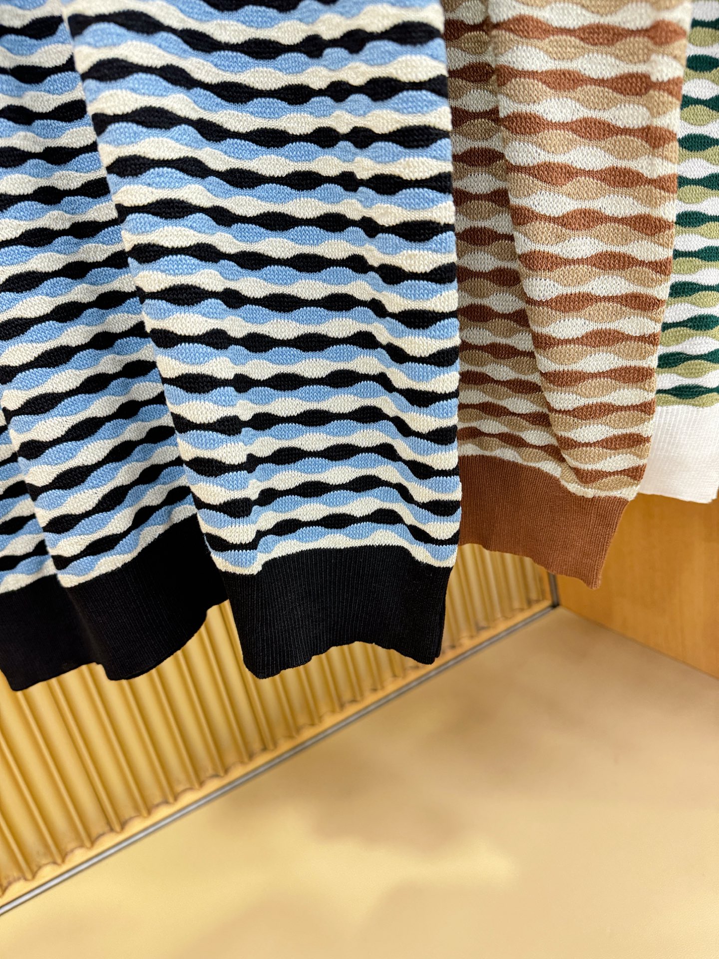 DG杜嘉班纳2026春夏新品针织短袖，进口针织面料，手感柔软。顶级进口私货，时尚设计潮流短袖针织衫，不失