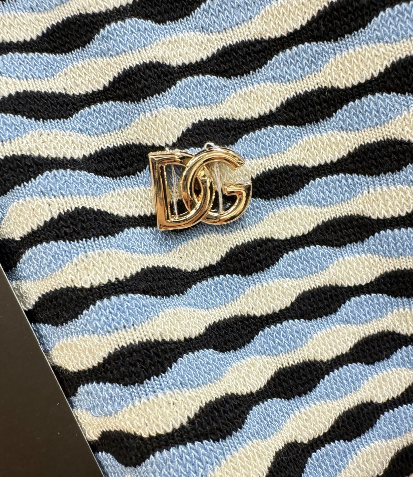 DG杜嘉班纳2026春夏新品针织短袖，进口针织面料，手感柔软。顶级进口私货，时尚设计潮流短袖针织衫，不失