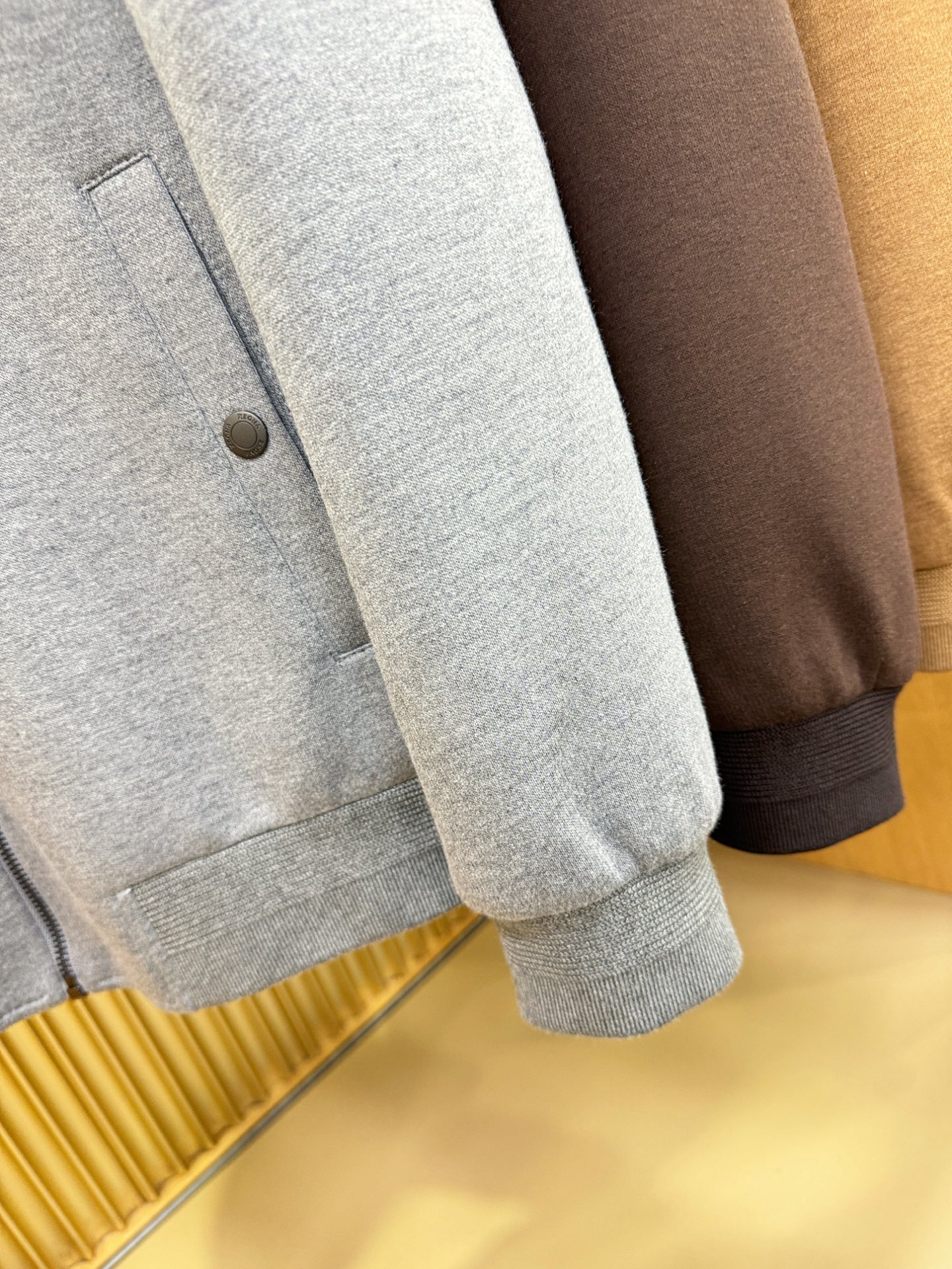 Ermenegildo Zeg*a杰*亚 秋冬新款羊毛夹克外套，内里加棉，原单狠货 意大利进口面料时尚夹