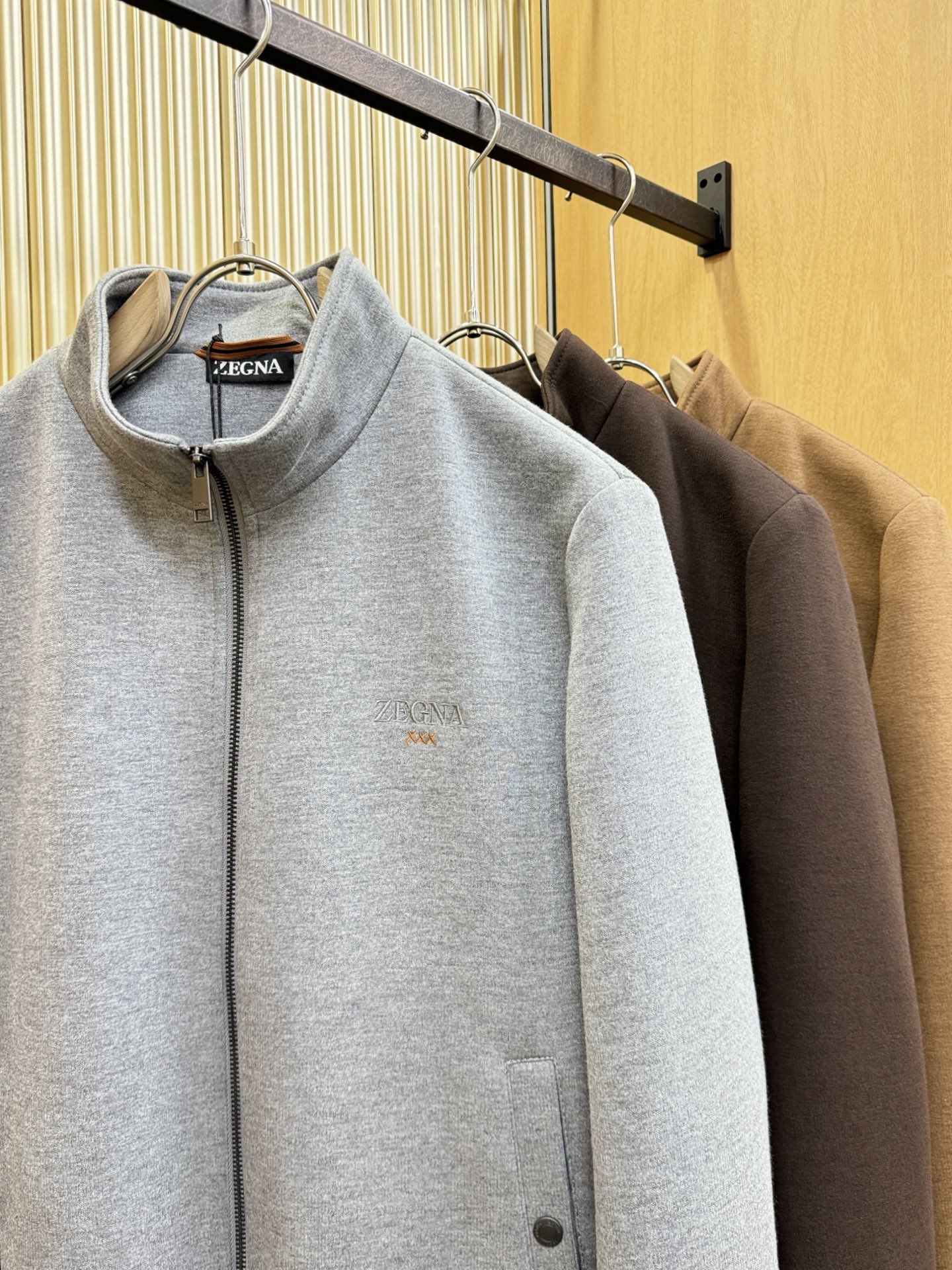 Ermenegildo Zeg*a杰*亚 秋冬新款羊毛夹克外套，内里加棉，原单狠货 意大利进口面料时尚夹