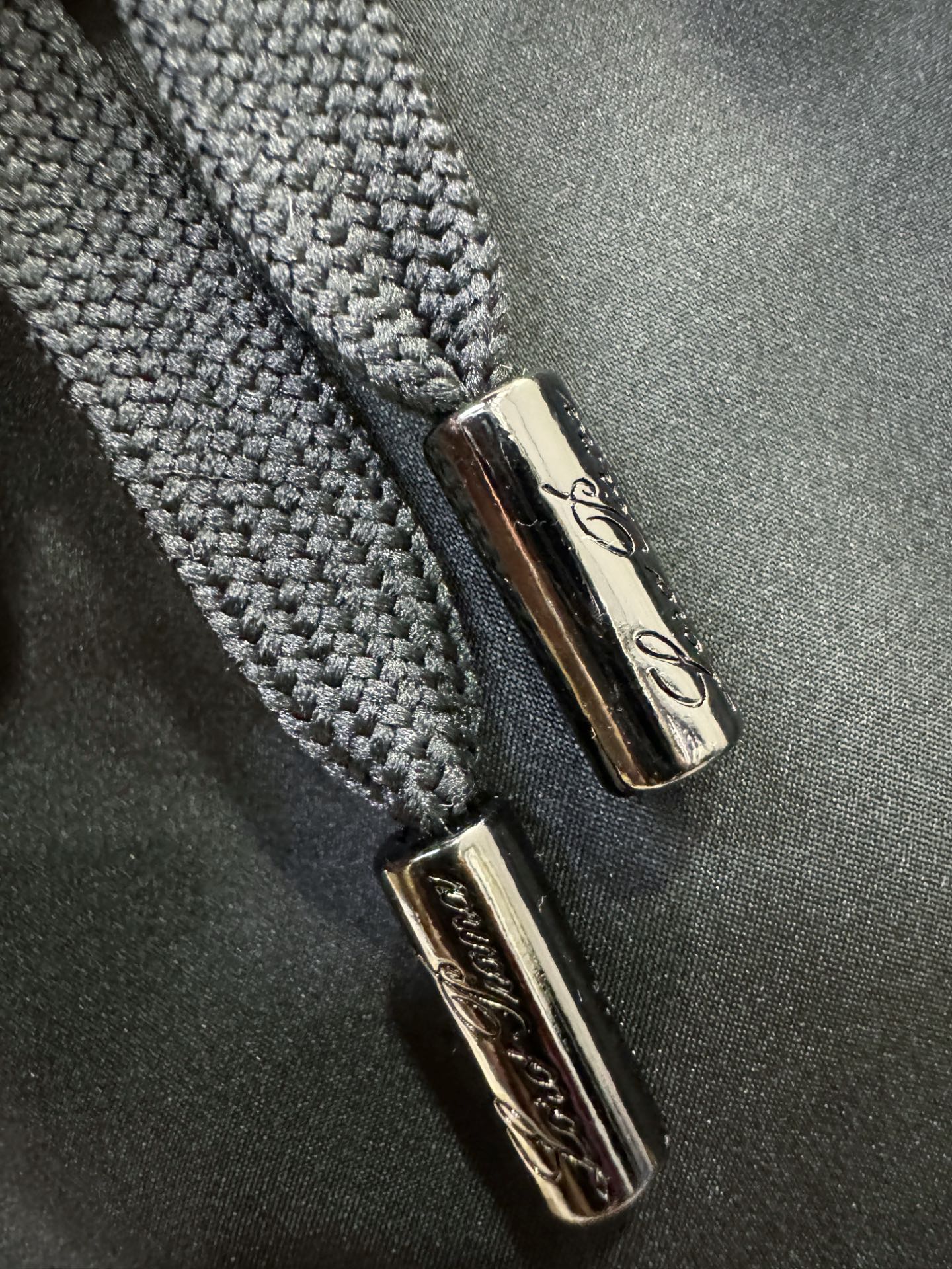 Loro Piana诺悠翩雅 秋冬新款防寒机能羽绒裤，经典羽绒长裤，防风防雨雪，内里大朵绒填充，舒适保暖