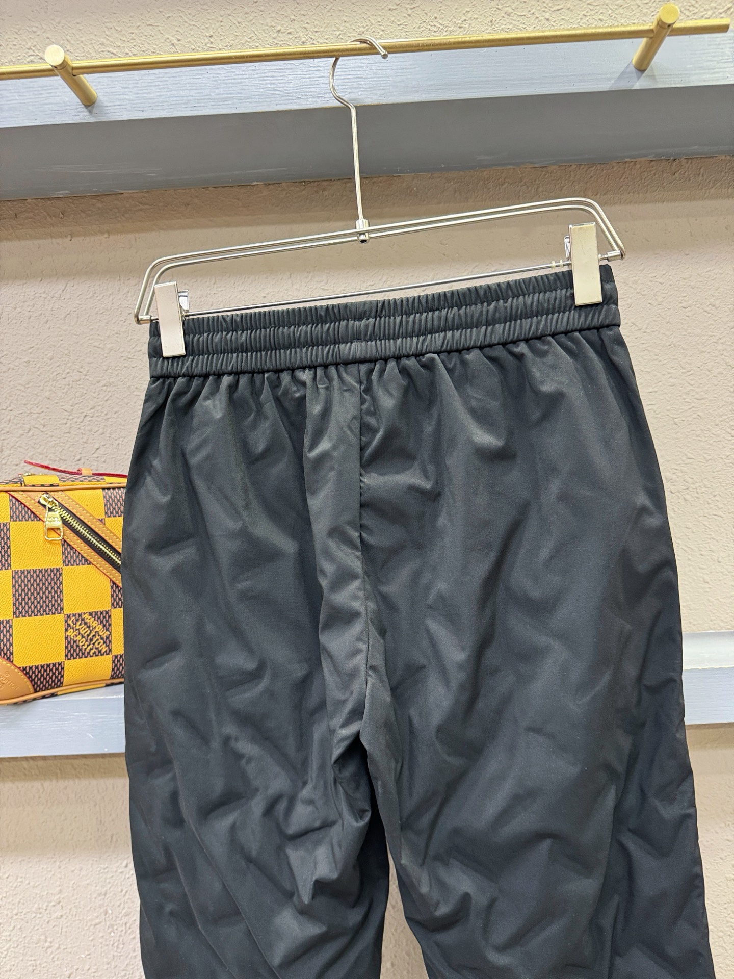 Loro Piana诺悠翩雅 秋冬新款防寒机能羽绒裤，经典羽绒长裤，防风防雨雪，内里大朵绒填充，舒适保暖