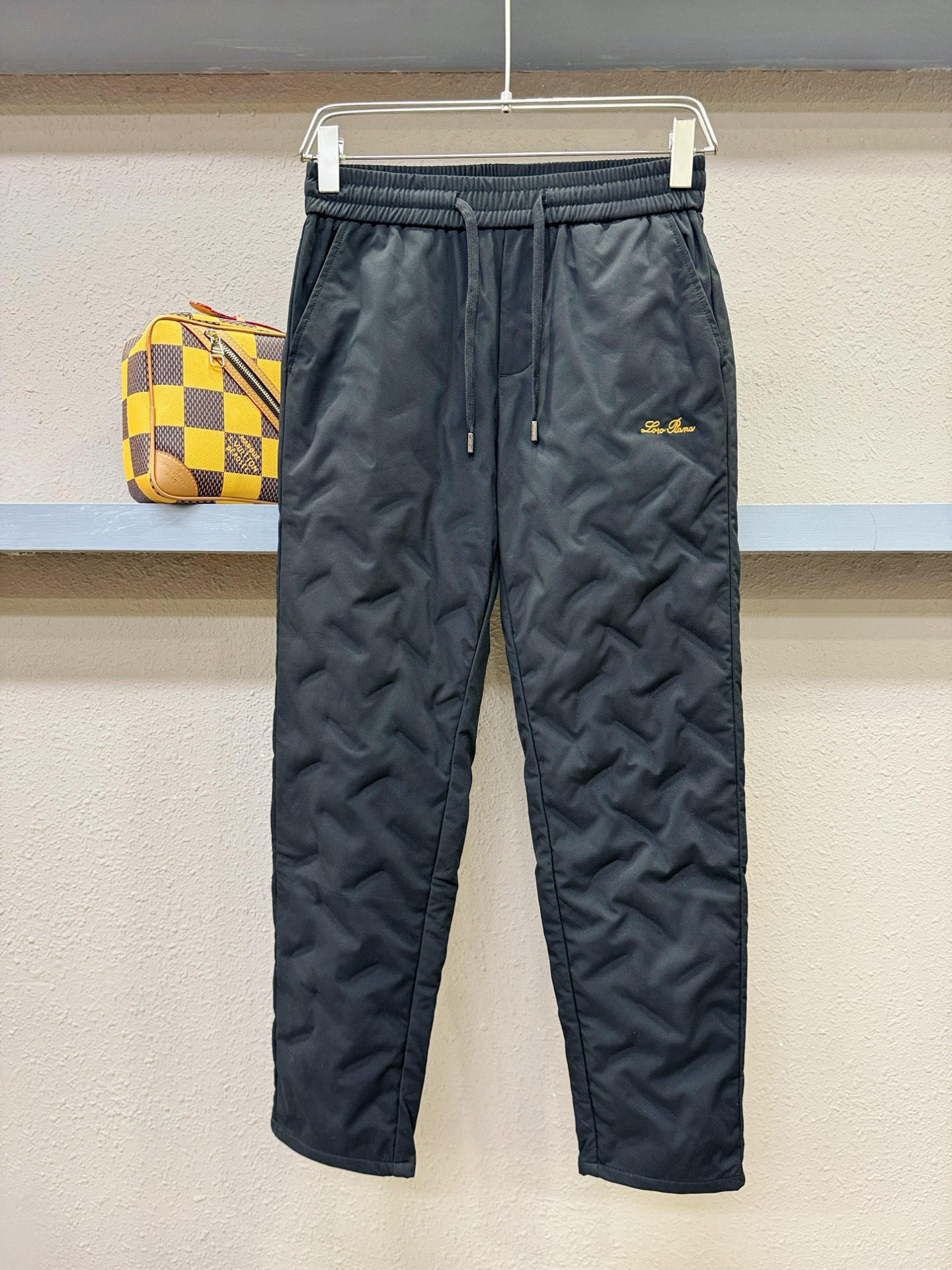 Loro Piana诺悠翩雅 秋冬新款防寒机能羽绒裤，经典羽绒长裤，防风防雨雪，内里大朵绒填充，舒适保暖