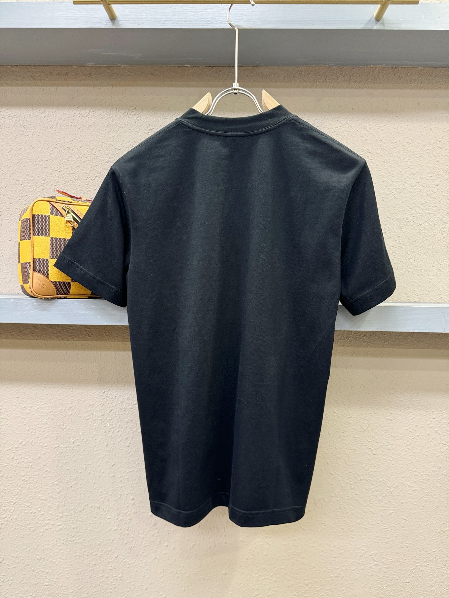 Versace 范思哲 顶级品质 2026新品短袖！原版定制面料，手感柔软。顶级进口私货，时尚设计潮流短