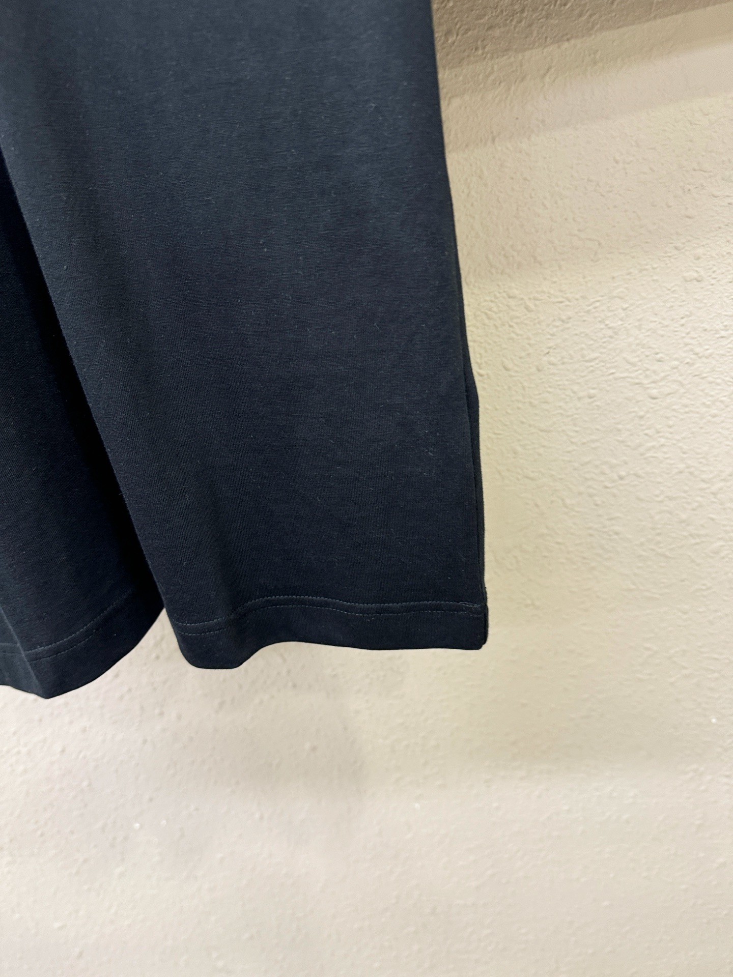 LV路易威登 顶级品质 2026新品短袖！原版定制面料，手感柔软。顶级进口私货，时尚设计潮流短袖，不失奢