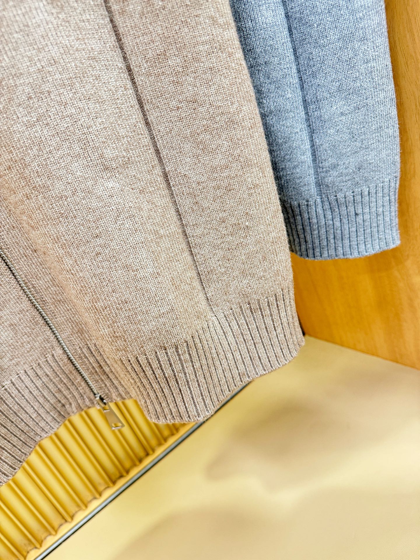 Loro Piana诺悠翩雅 新品爆款 新品拉链毛衣马甲，经典简约大气品牌针织羊毛马甲，采用进口新西兰绵