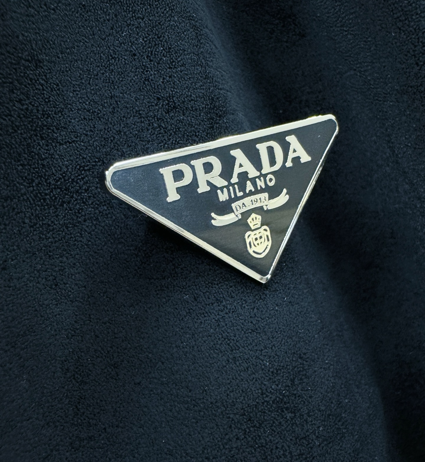 品质可媲美专柜 PRADA 普拉达 2026新款系列经典款 中长款麂皮绒风衣外套 欧洲渠道订单，高端必备
