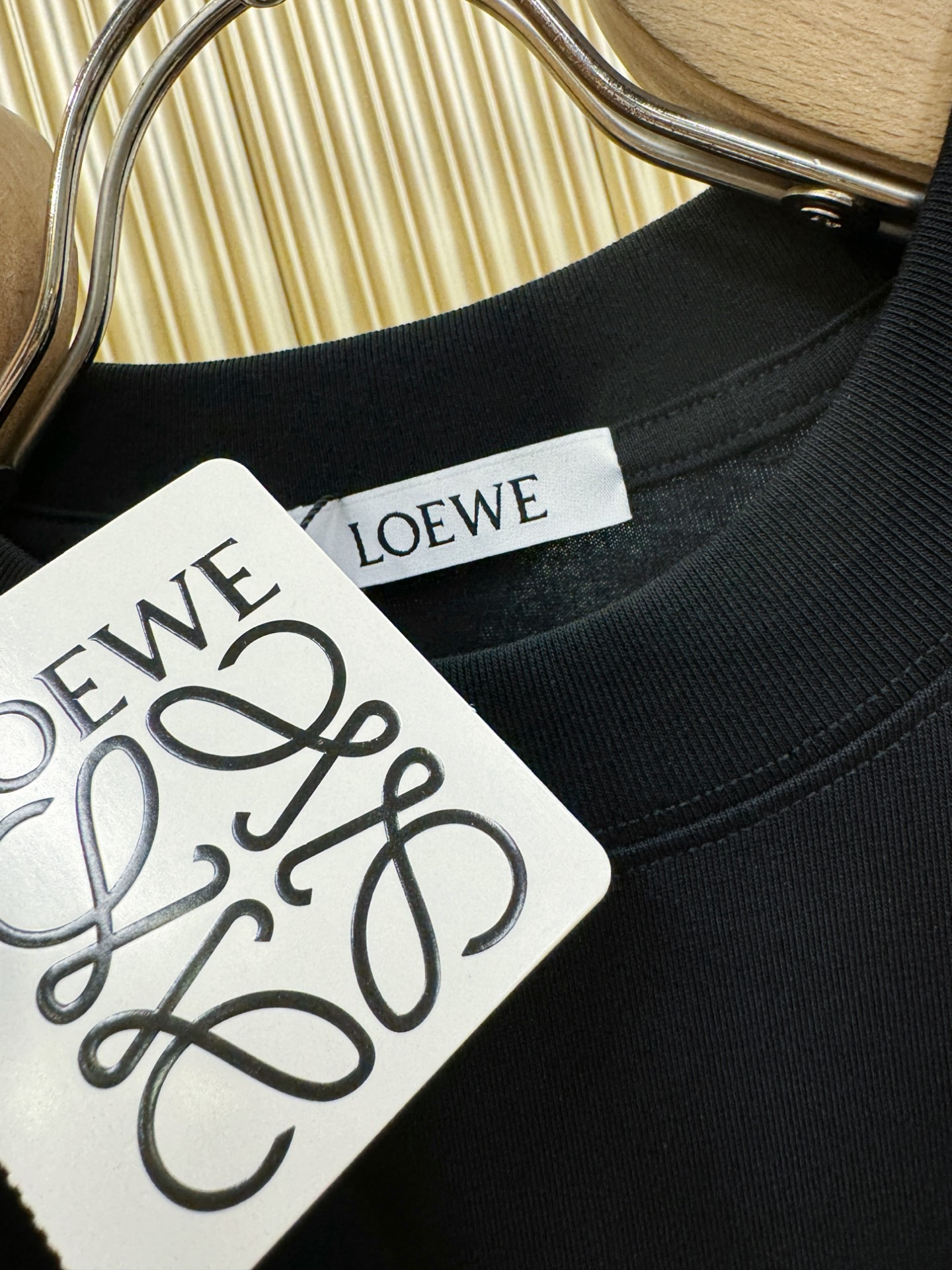 LOEWE罗意威 2026新款短袖T恤！走秀图案时尚休闲短袖T恤衫！设计logo设计！极具设计精选客供面