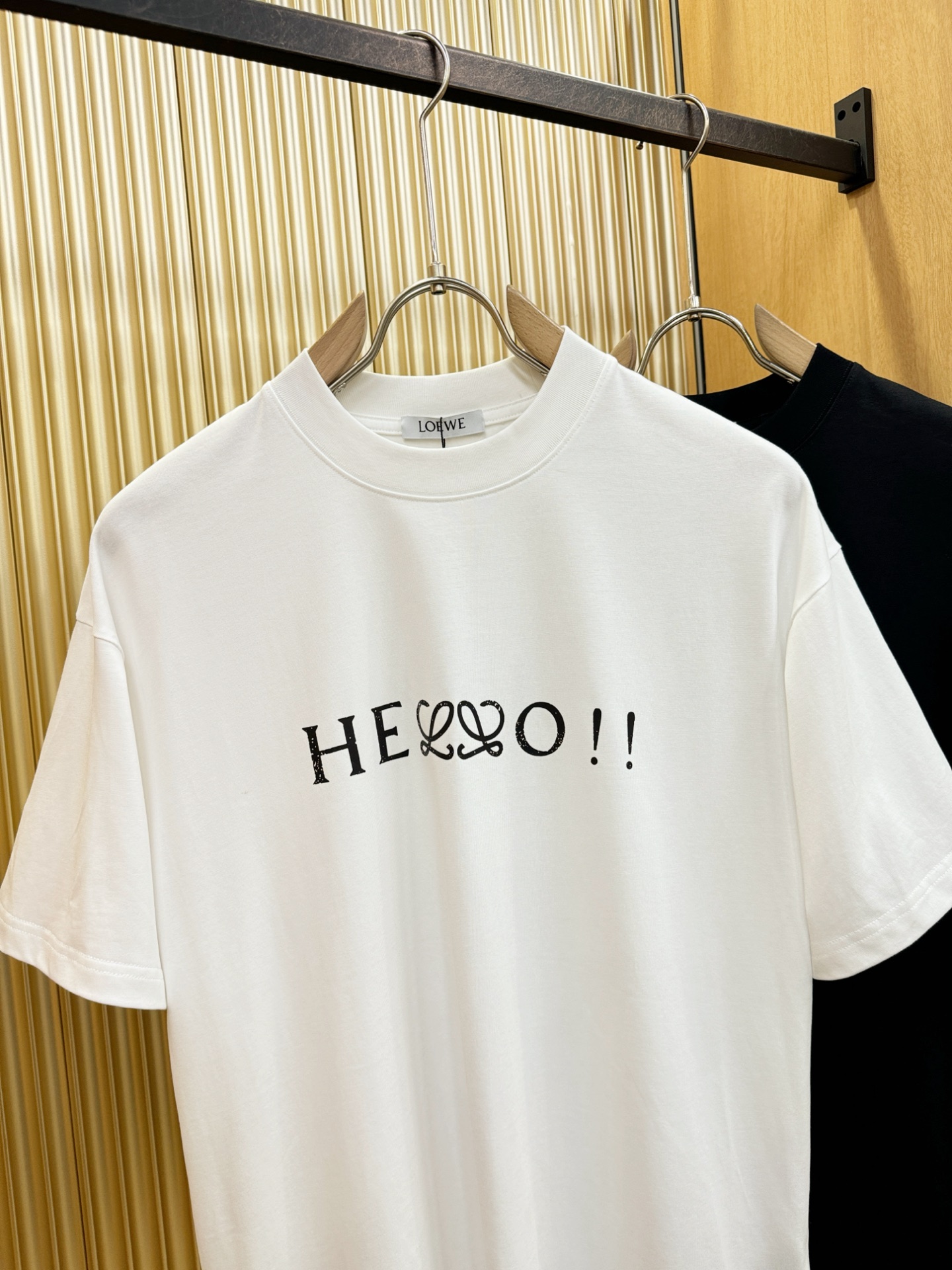 LOEWE罗意威 2026新款短袖T恤！走秀图案时尚休闲短袖T恤衫！设计logo设计！极具设计精选客供面