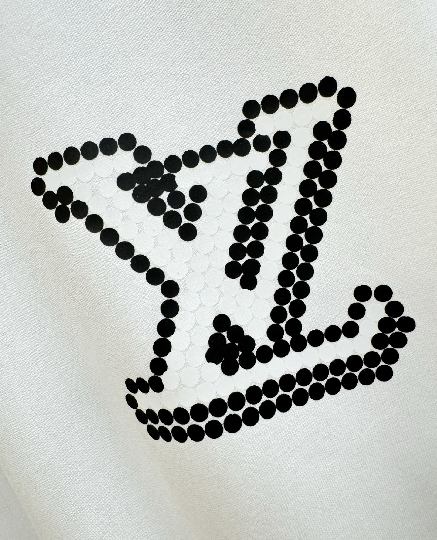 LV路易威登 2026新款短袖T恤！走秀图案时尚休闲短袖T恤衫！设计logo设计！极具设计精选客供面料，