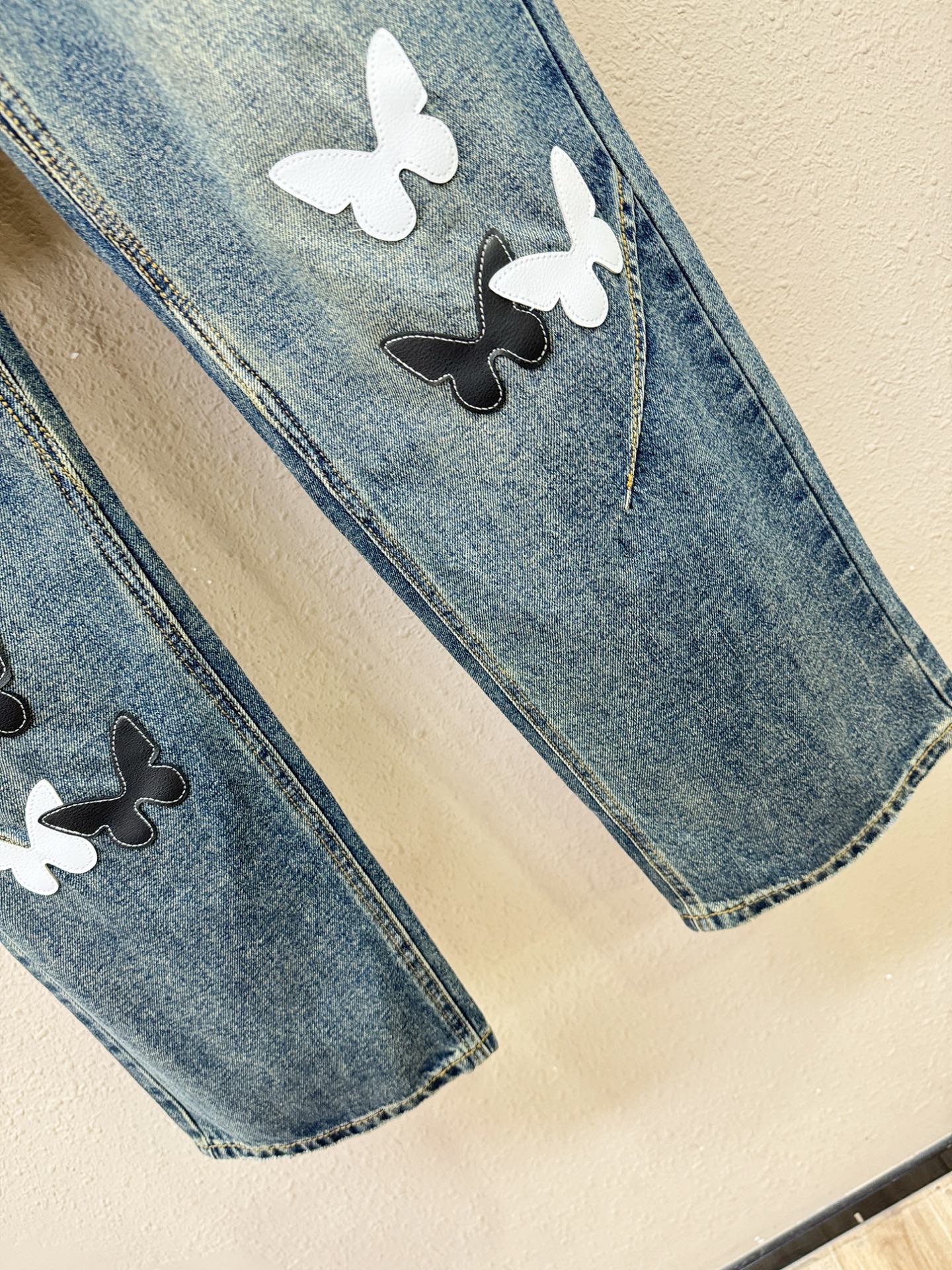 Gucci古奇 专柜新品，原版牛仔裤 原版重工打造，品牌经典LOGO设计，三标齐全！原版五金辅料。专柜定